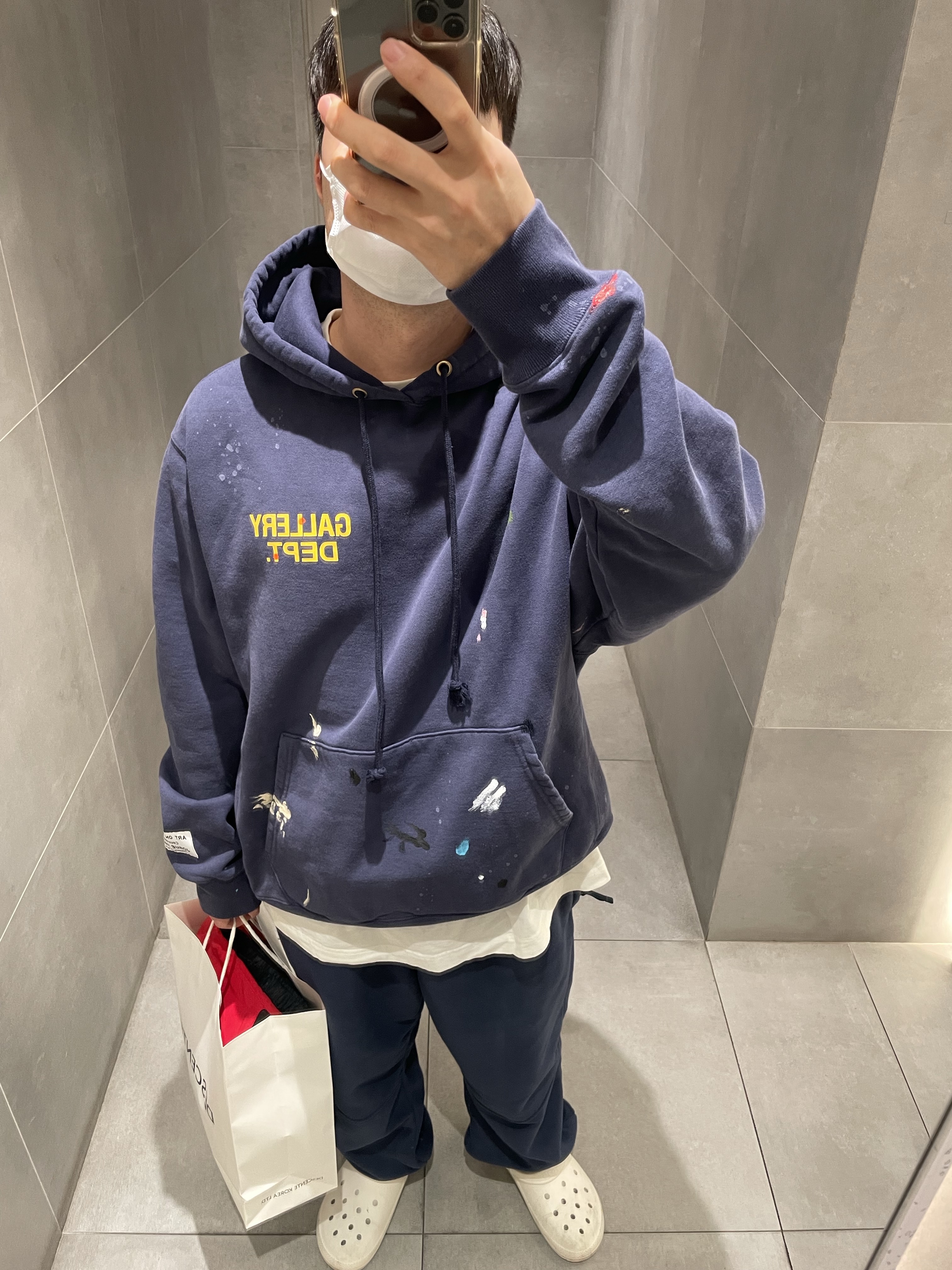 Supreme Polartec Pants Navy - 23FW, Crocs Classic Lined Clog White Grey 착용 스타일 - 2