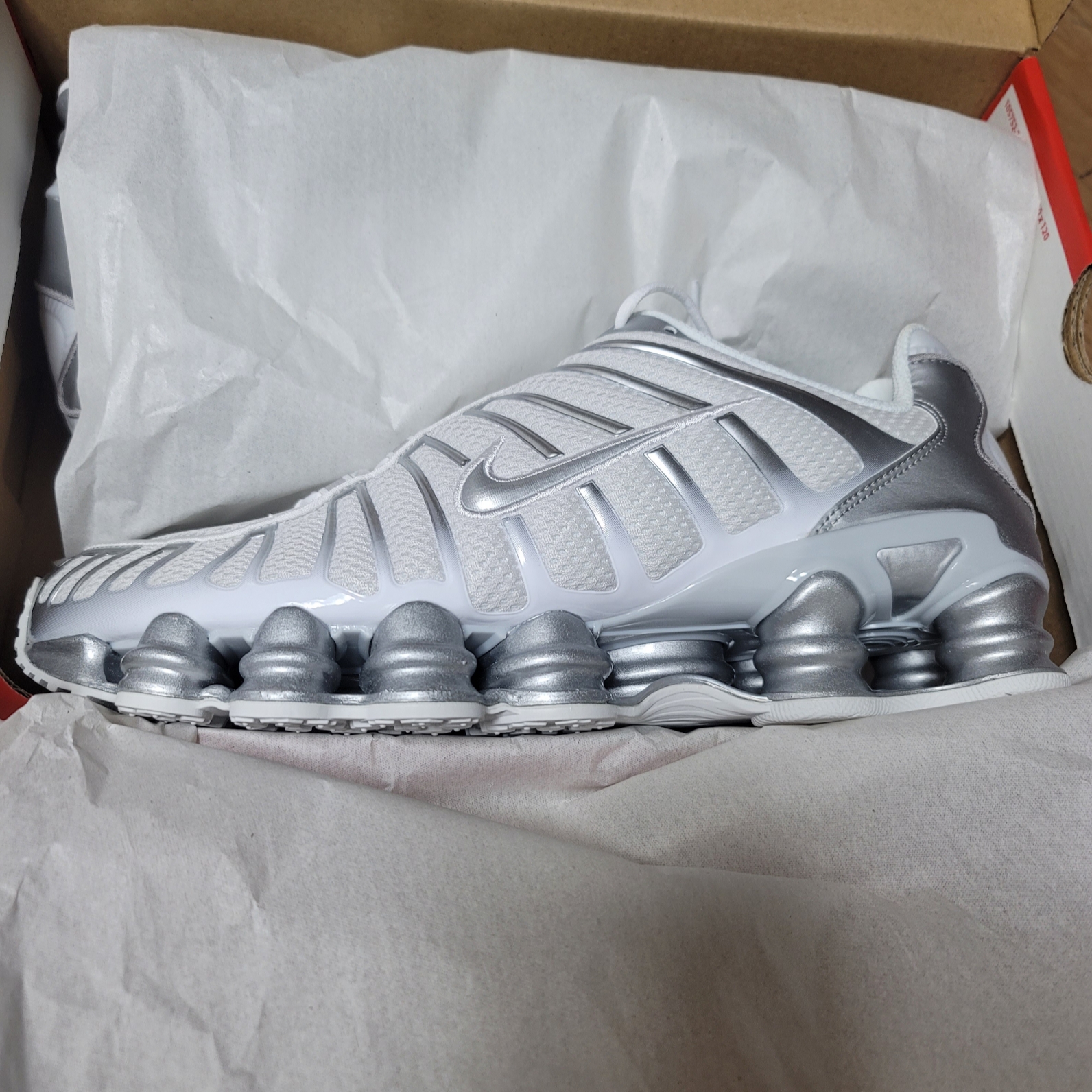 (W) Nike Shox TL Metallic Silver 착용 스타일