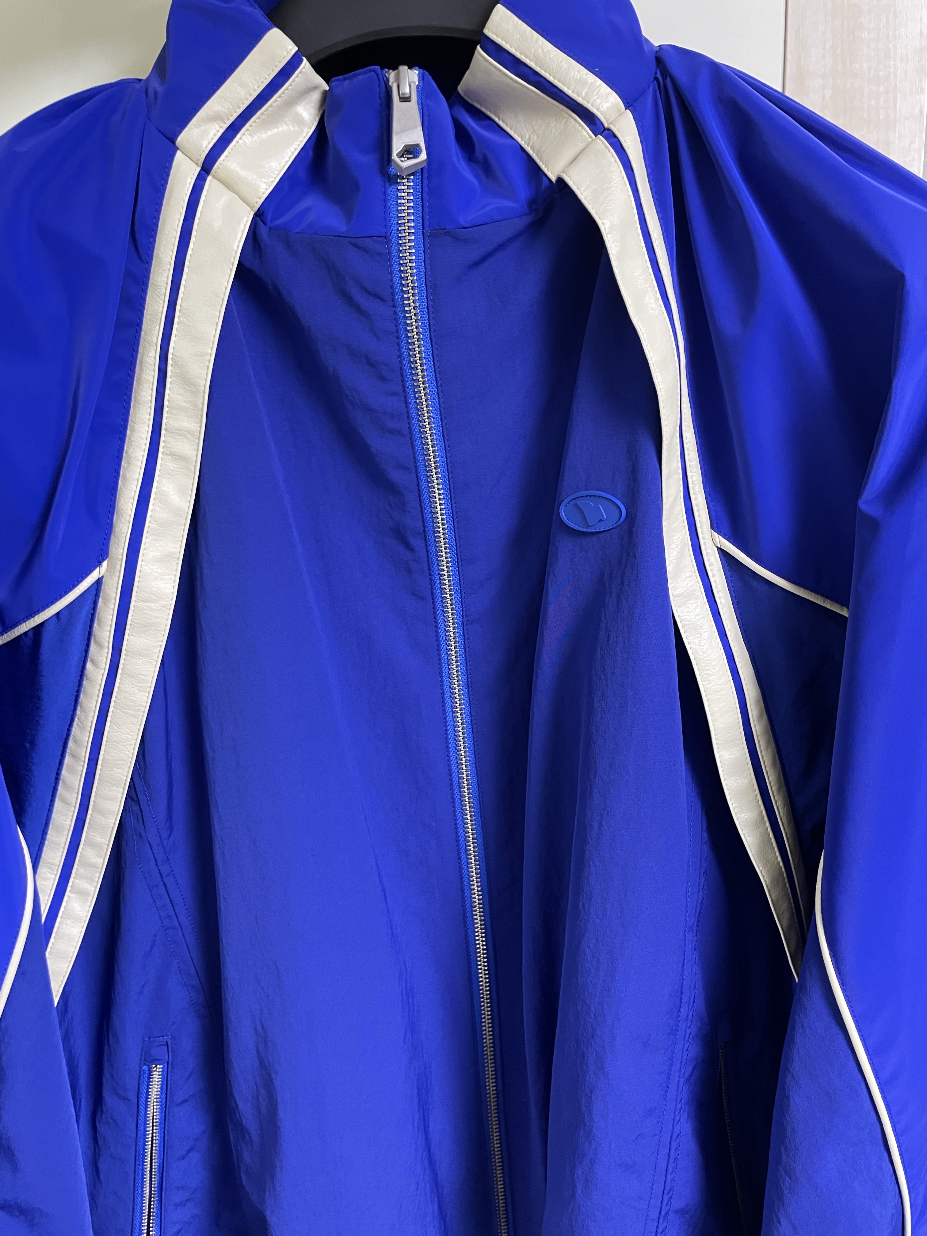 Ader Error Bashar Jumper Z-Blue 착용 스타일