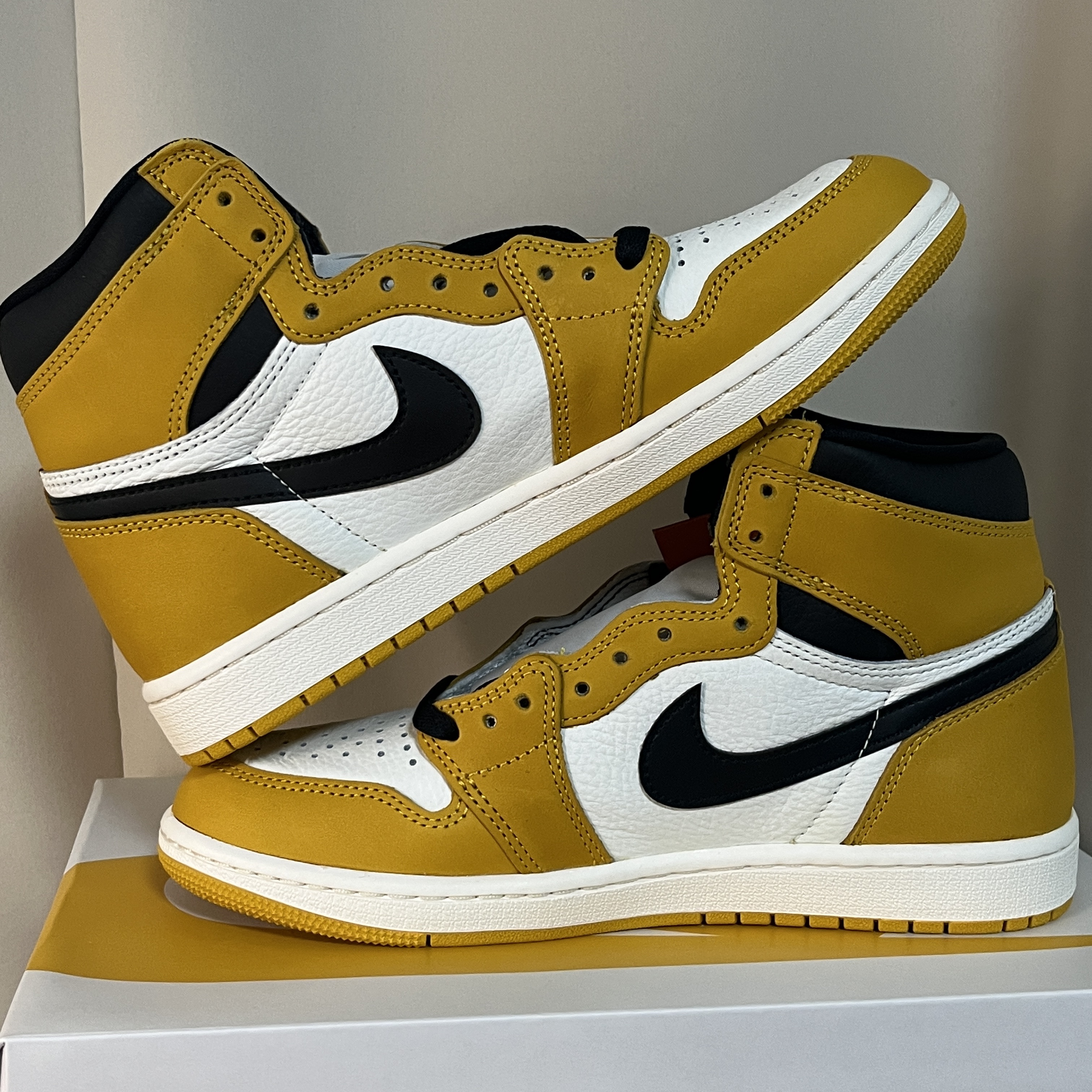 Jordan 1 Retro High OG Yellow Ochre 착용 스타일
