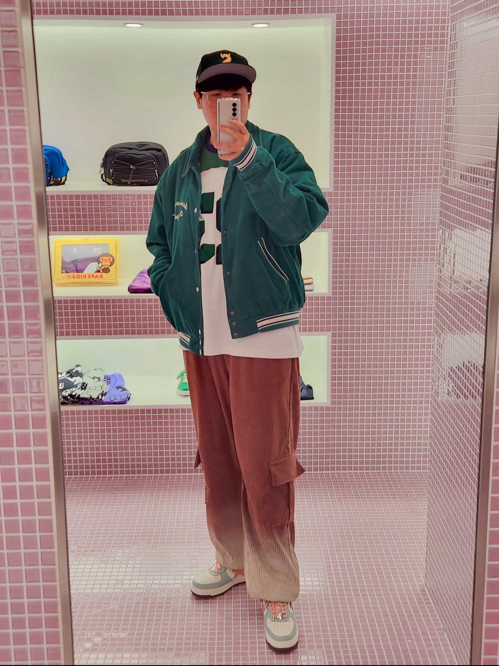 Supreme Bumblebee L/S Football Top White - 23FW 착용 스타일 - 1