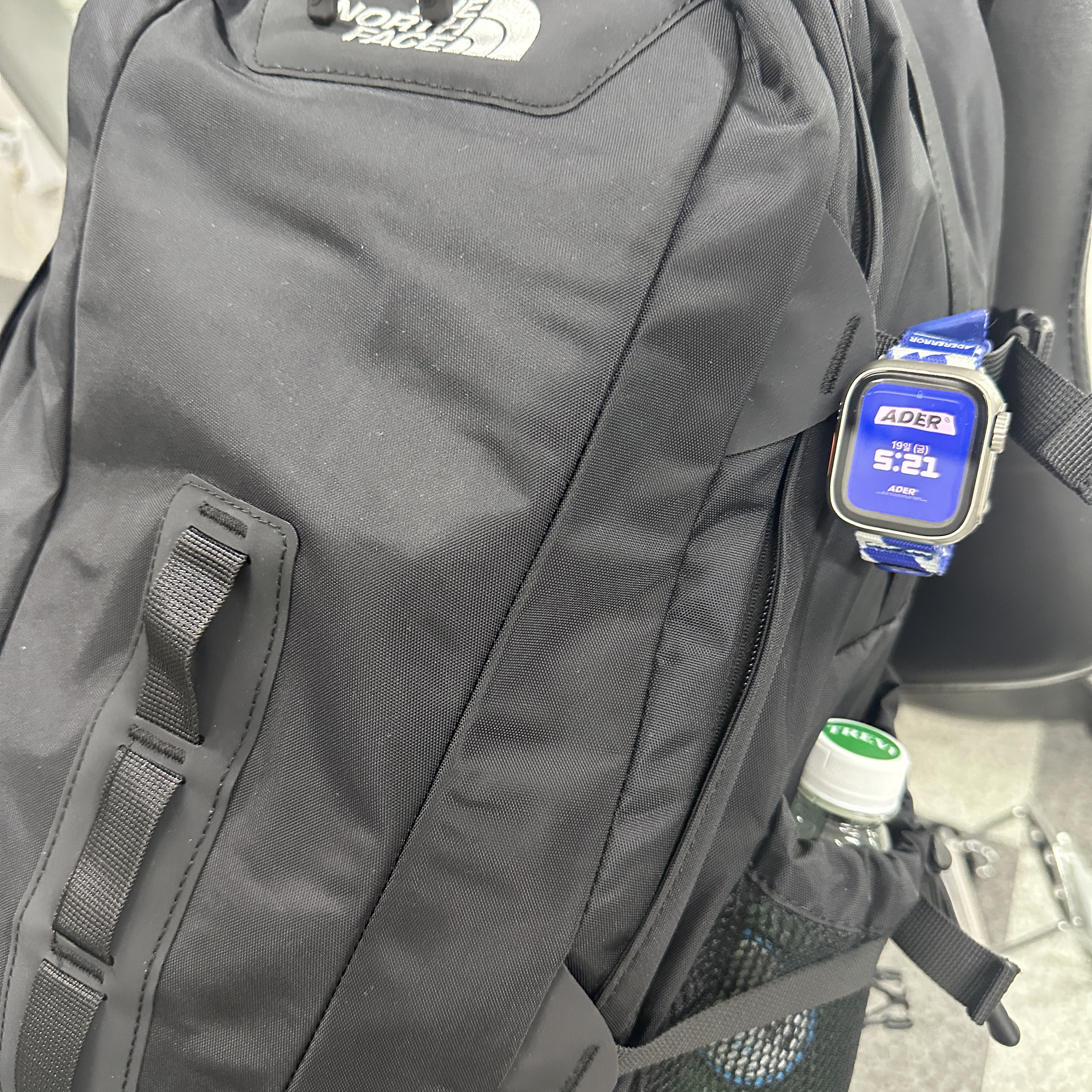 Ader Error Tenit Watch Strap Z-Blue, The North Face Hot Shot Black 착용 스타일