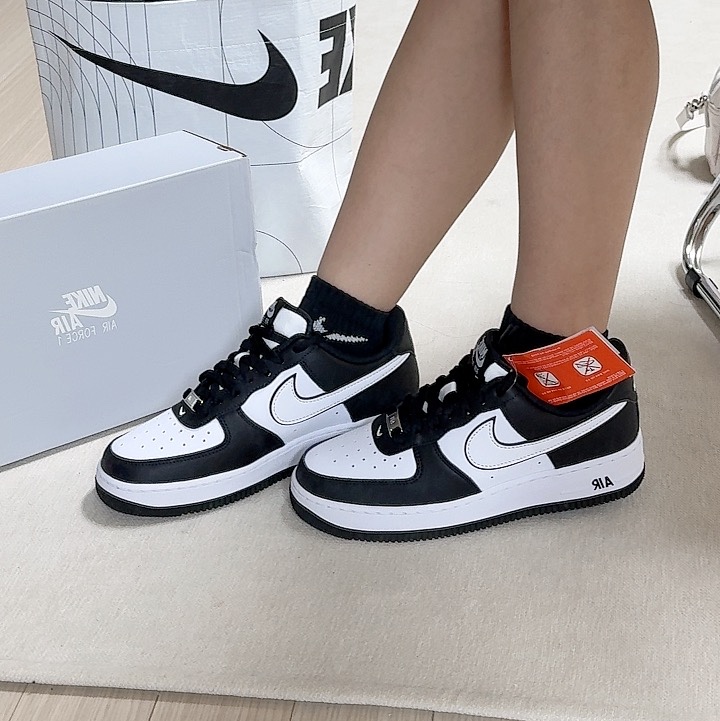Nike Air Force 1 '07 Black White 착용 스타일 - 2