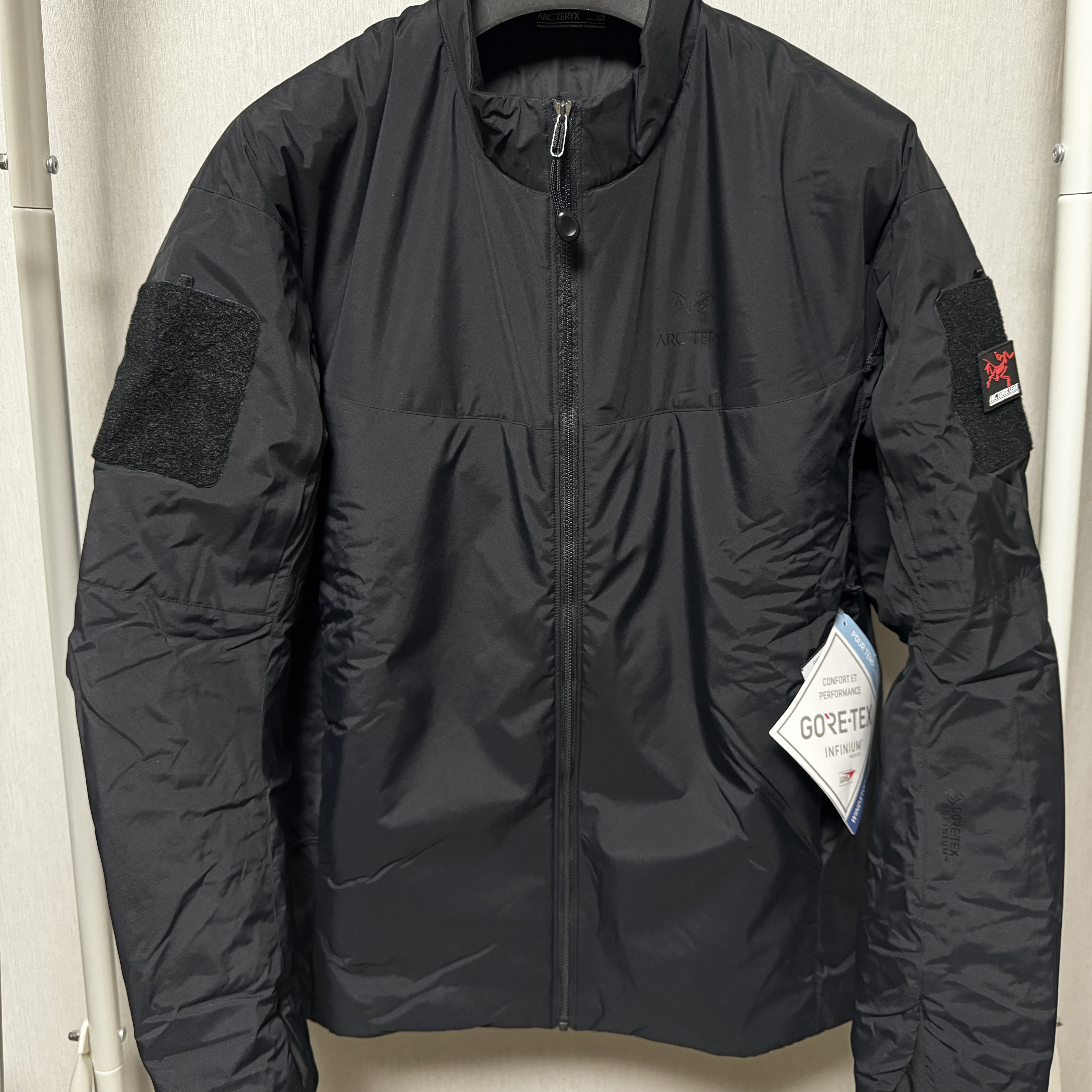 Arc'teryx LEAF Cold WX Jacket LT Gen 2 Black 착용 스타일