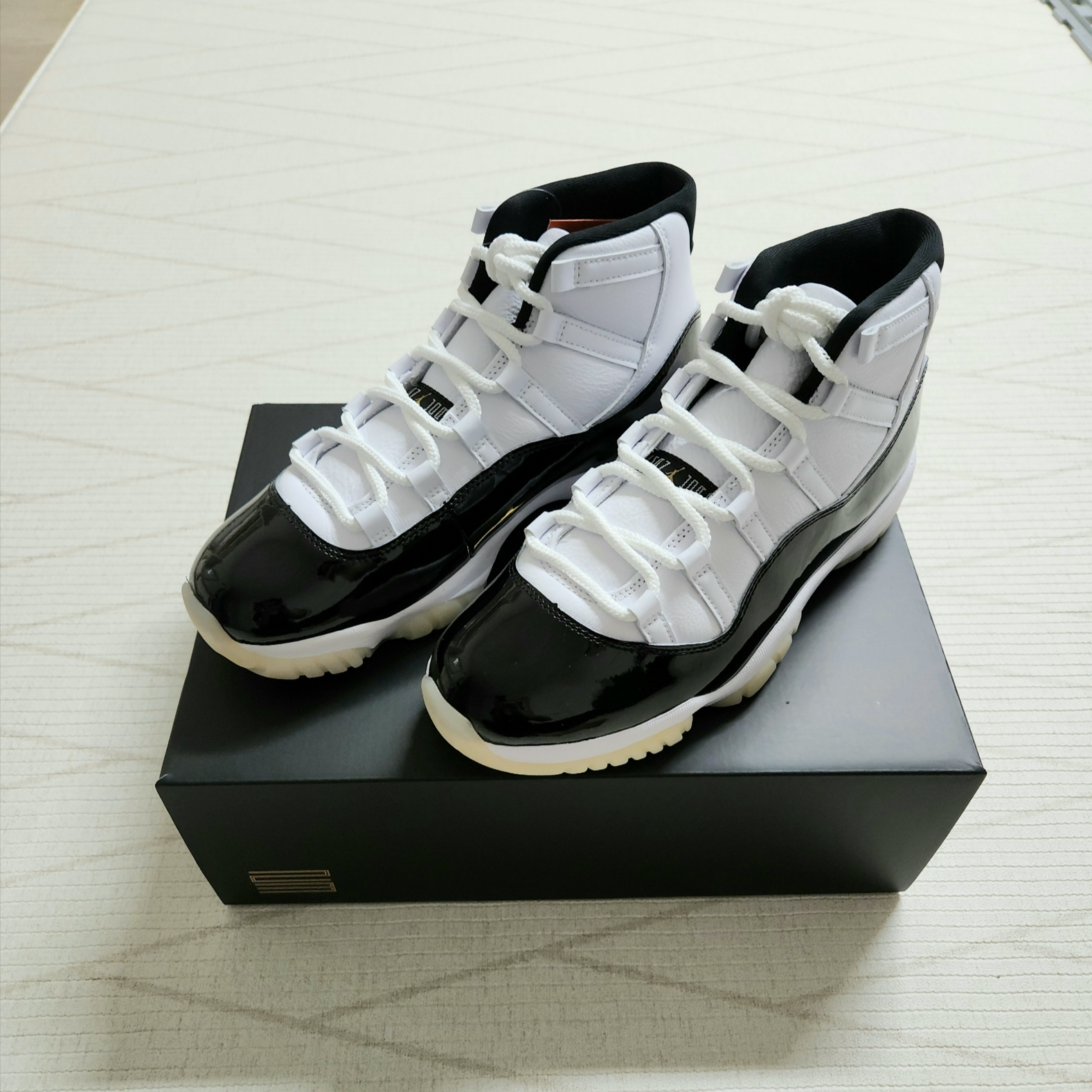 Jordan 11 Retro Gratitude 착용 스타일 - 1
