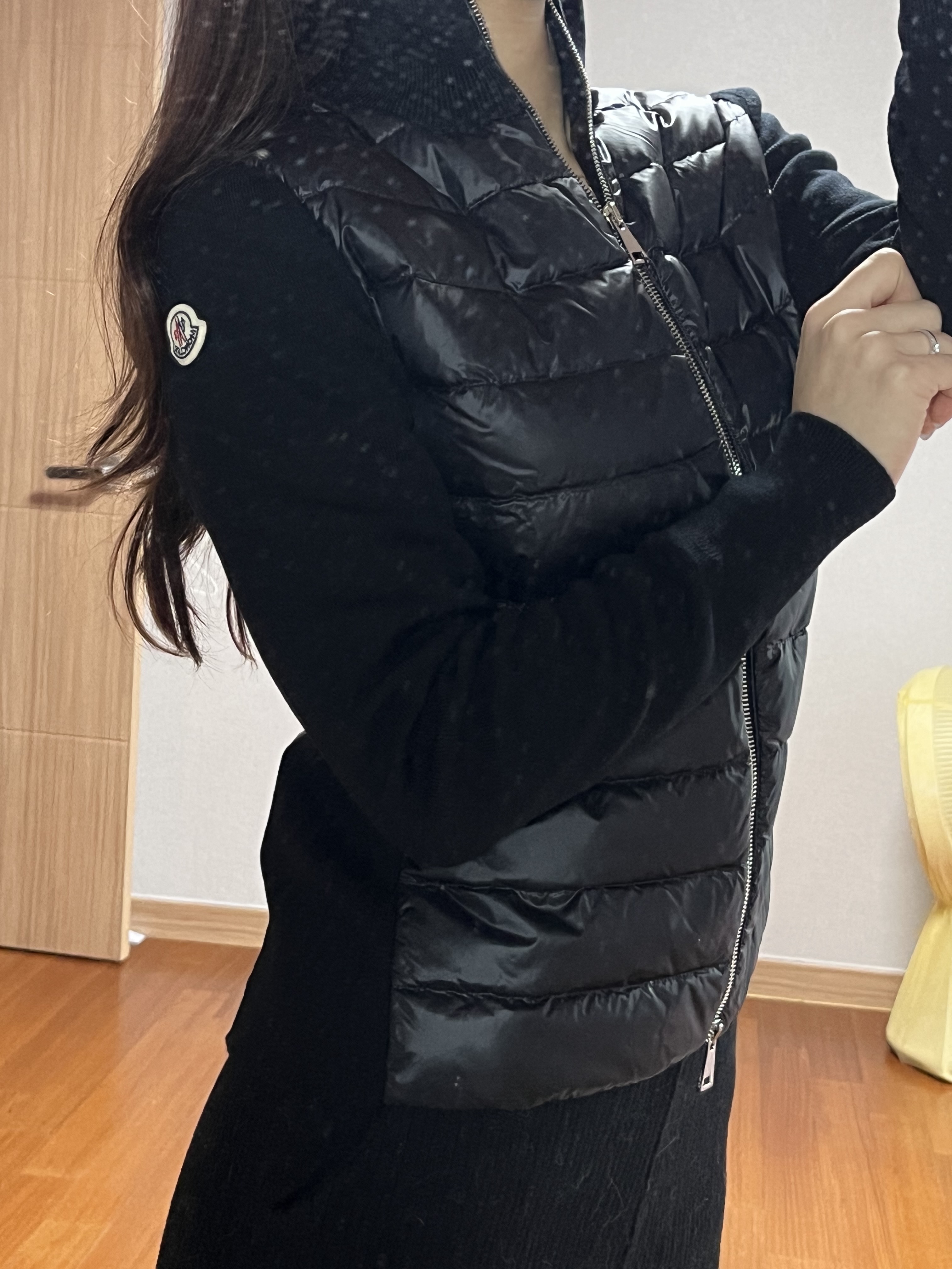(W) Moncler Padded Wool Cardigan Black - 23SS 착용 스타일 - 2