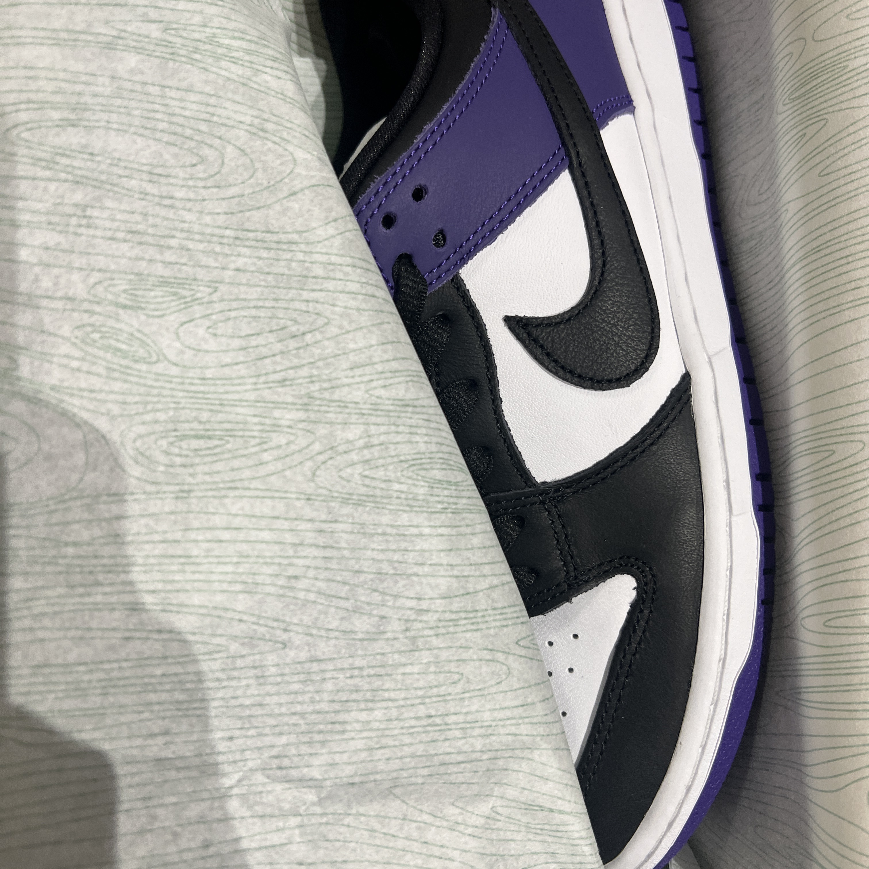 Nike SB Dunk Low Pro Court Purple 착용 스타일 - 1
