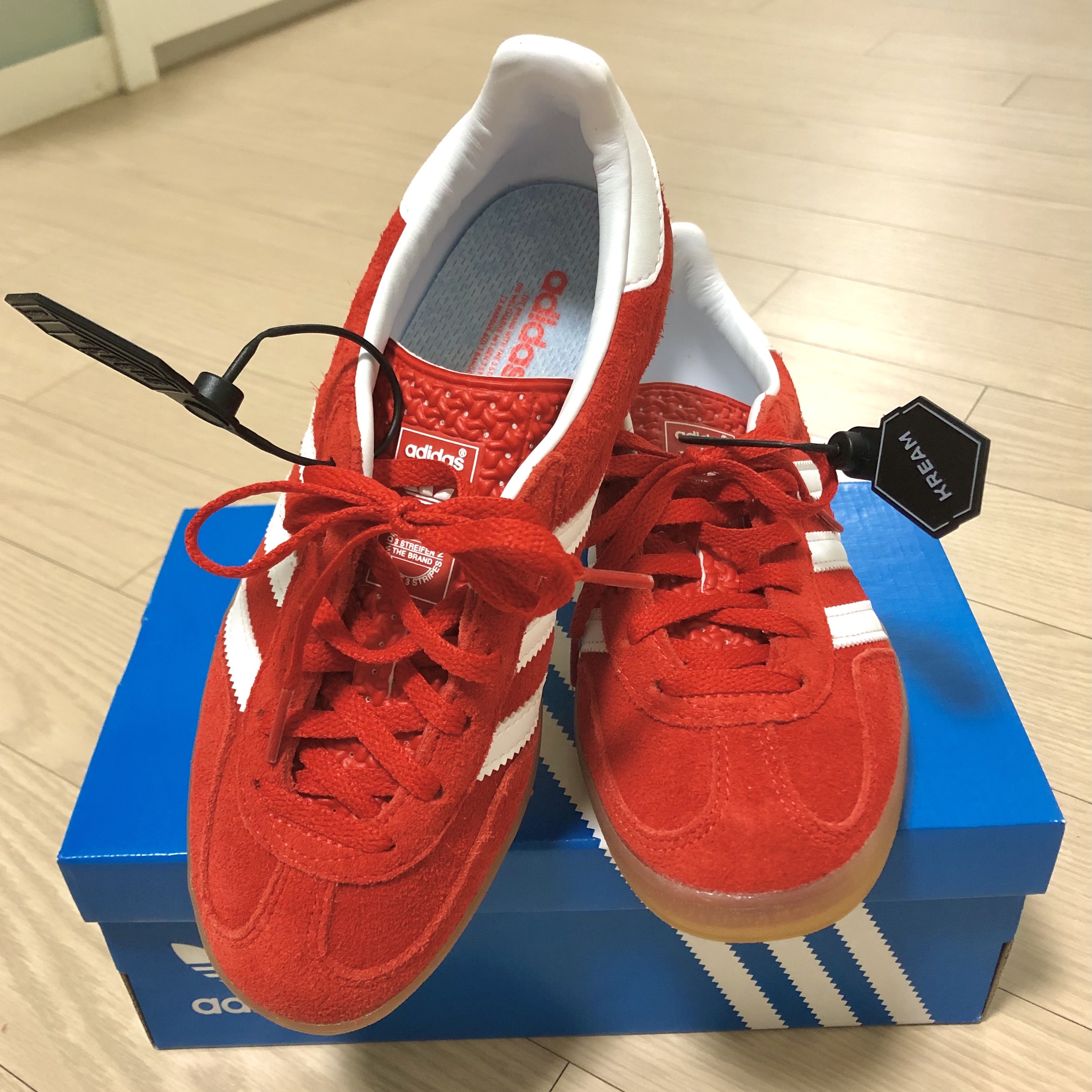 (W) Adidas Gazelle Indoor Bold Orange Cloud White 착용 스타일 - 1