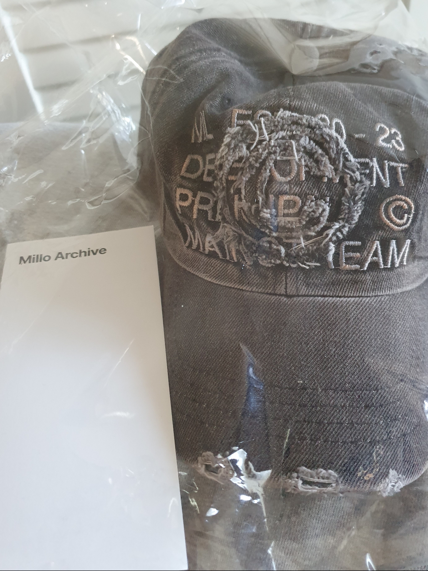 Millo Archive Core Denim Ball Cap Washed Black 착용 스타일 - 1