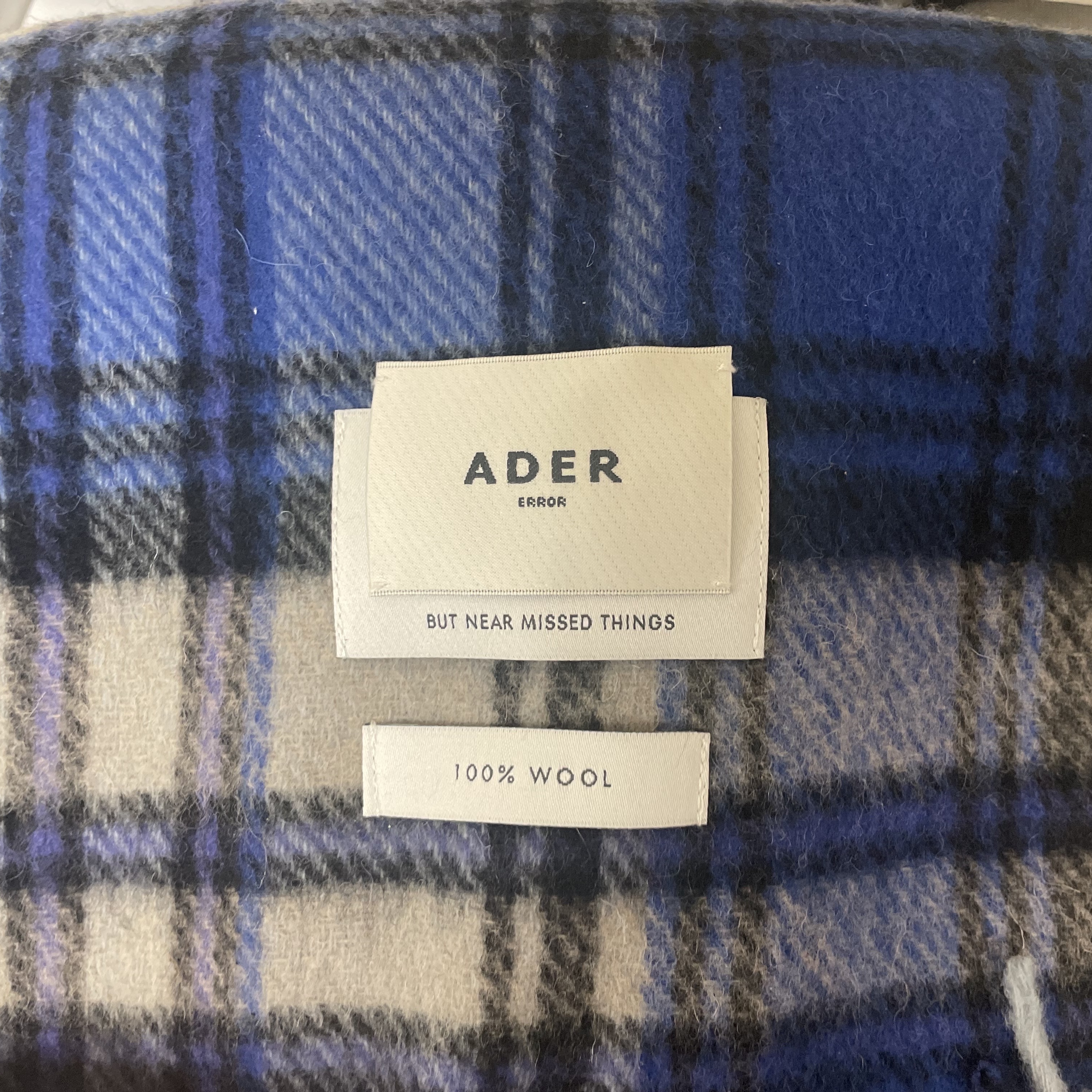 Ader Error Revint Plaid Muffler Z-Blue 착용 스타일