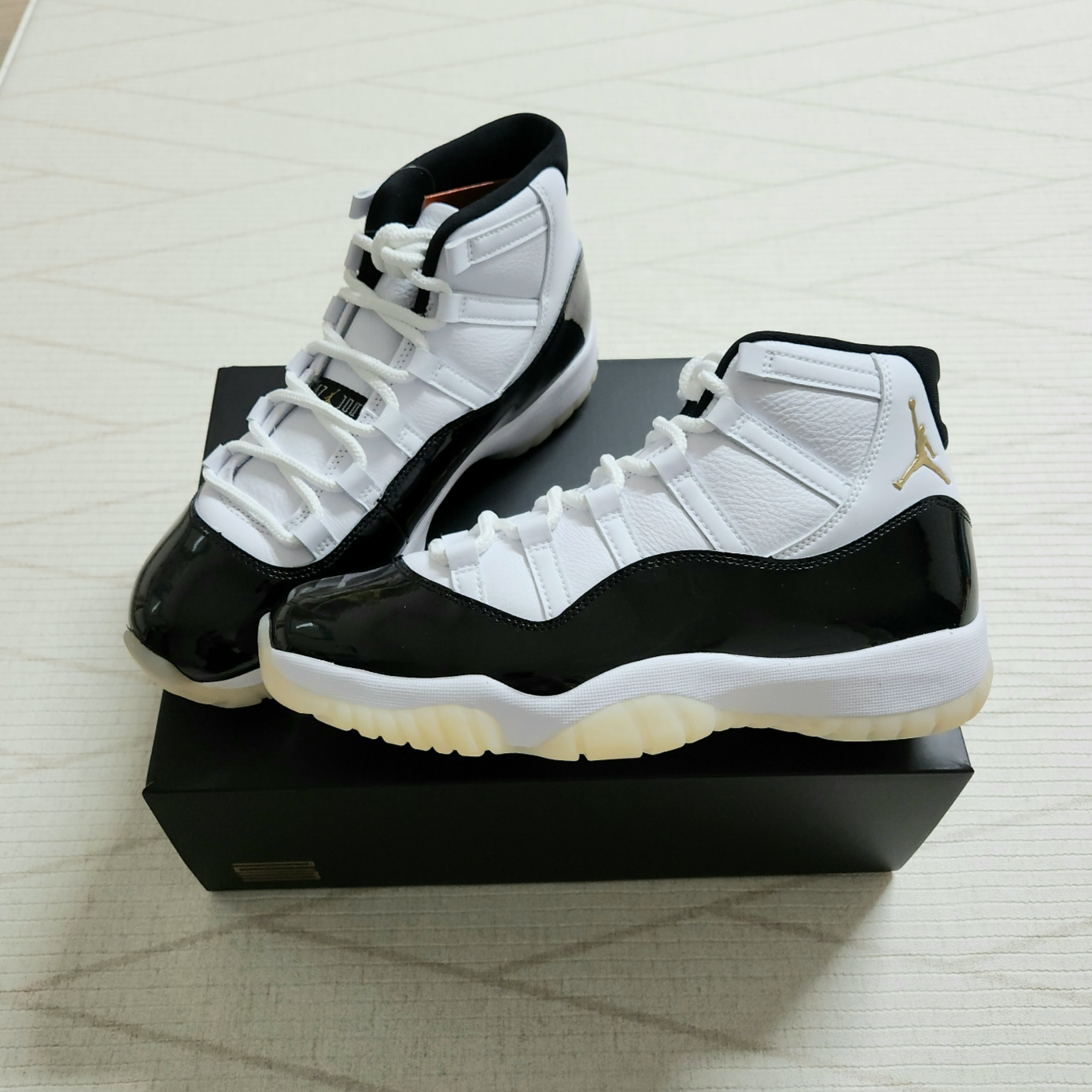 Jordan 11 Retro Gratitude 착용 스타일 - 2
