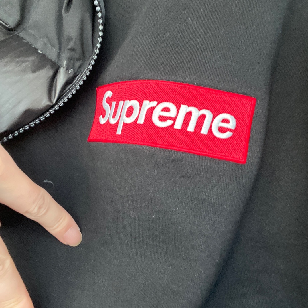 Supreme Box Logo Crewneck Black - 22FW 착용 스타일