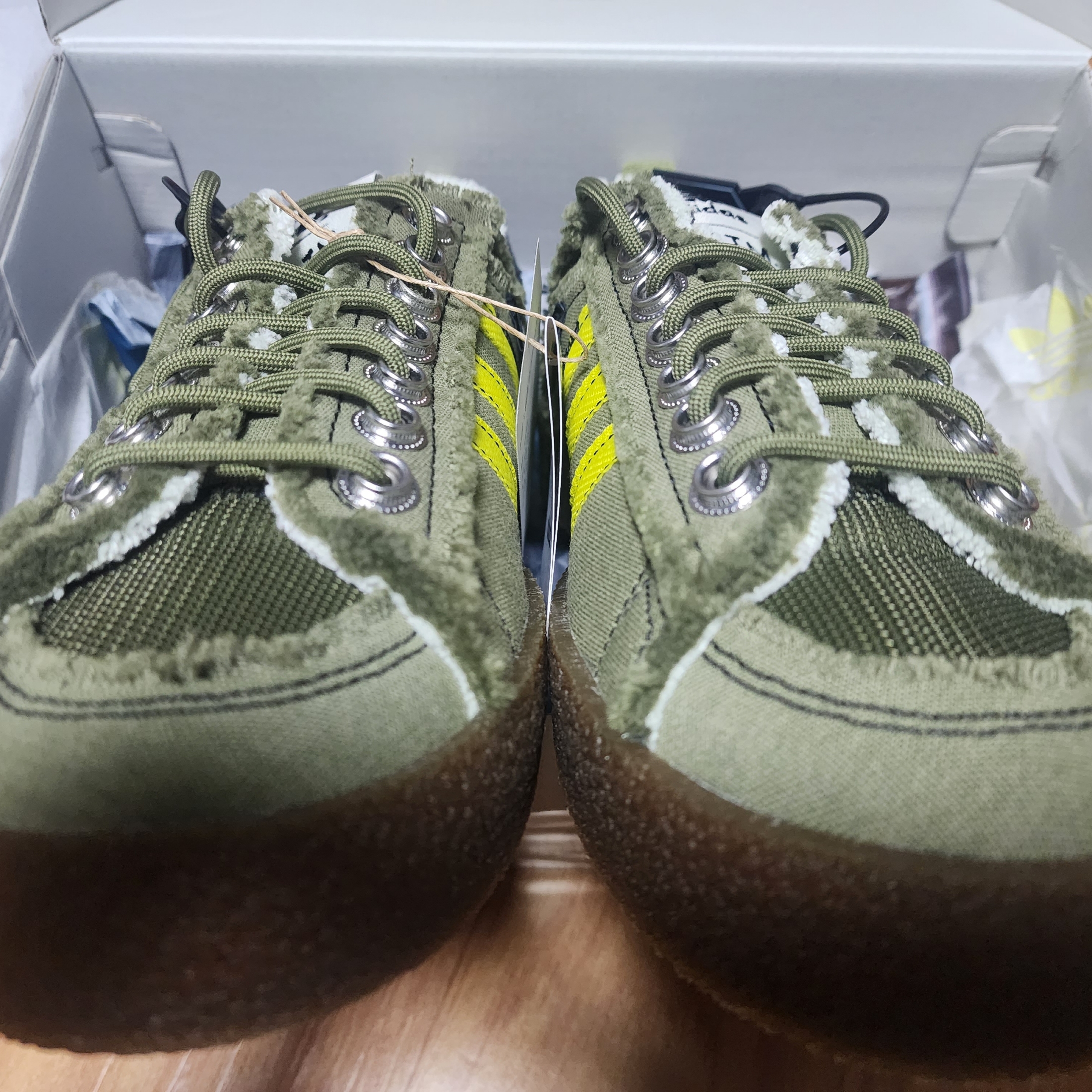 Adidas x Song for the Mute Campus 80s Focus Olive Core Black 착용 스타일 - 2