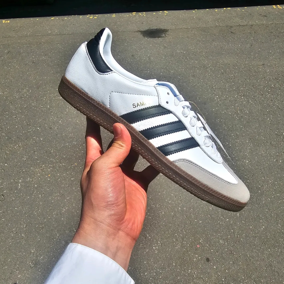 Adidas Samba OG Cloud White 착용 스타일 - 2