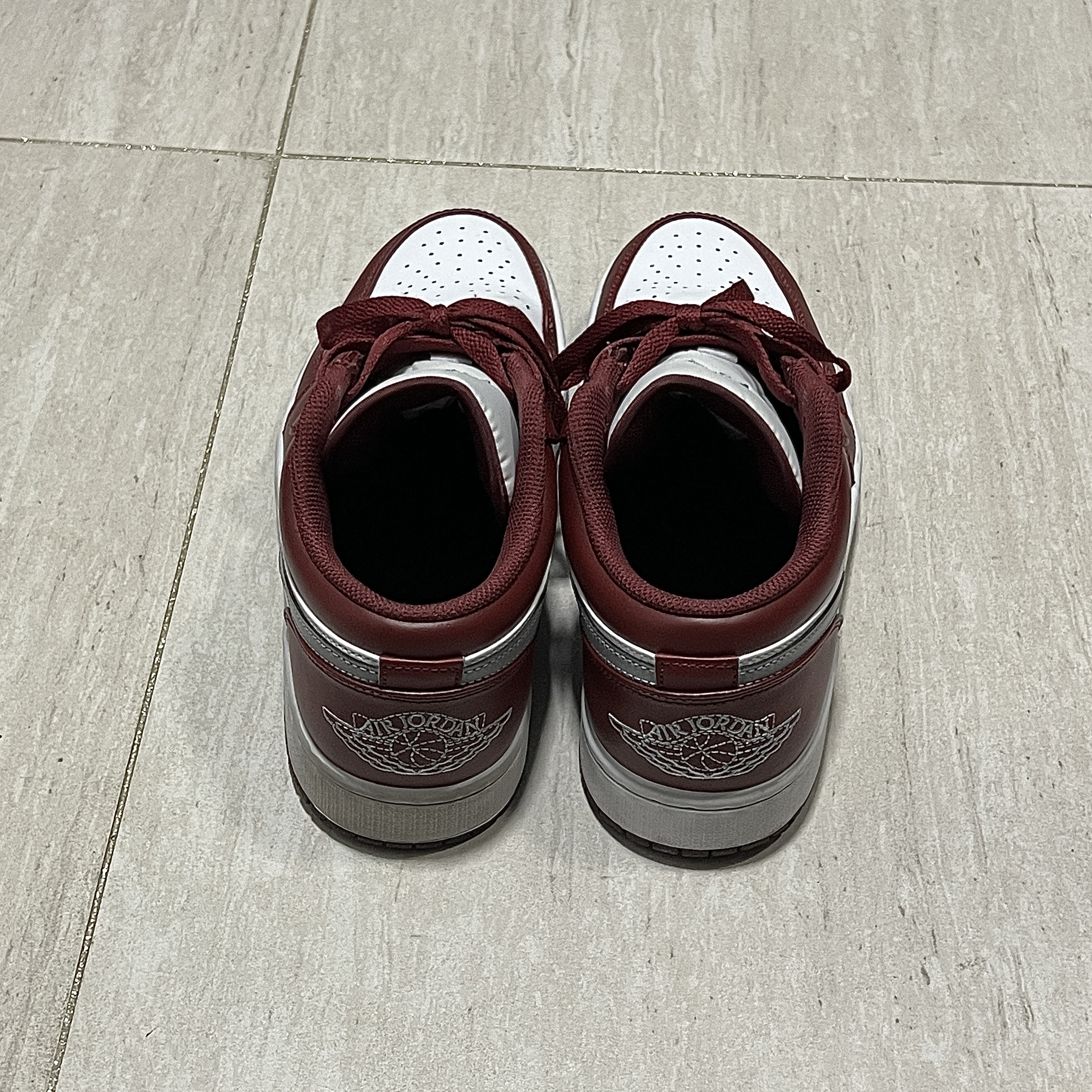 Jordan 1 Low Cherrywood Red 착용 스타일
