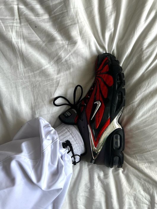 Nike x Skepta Air Max Tailwind 5 Bloody Chrome 착용 스타일