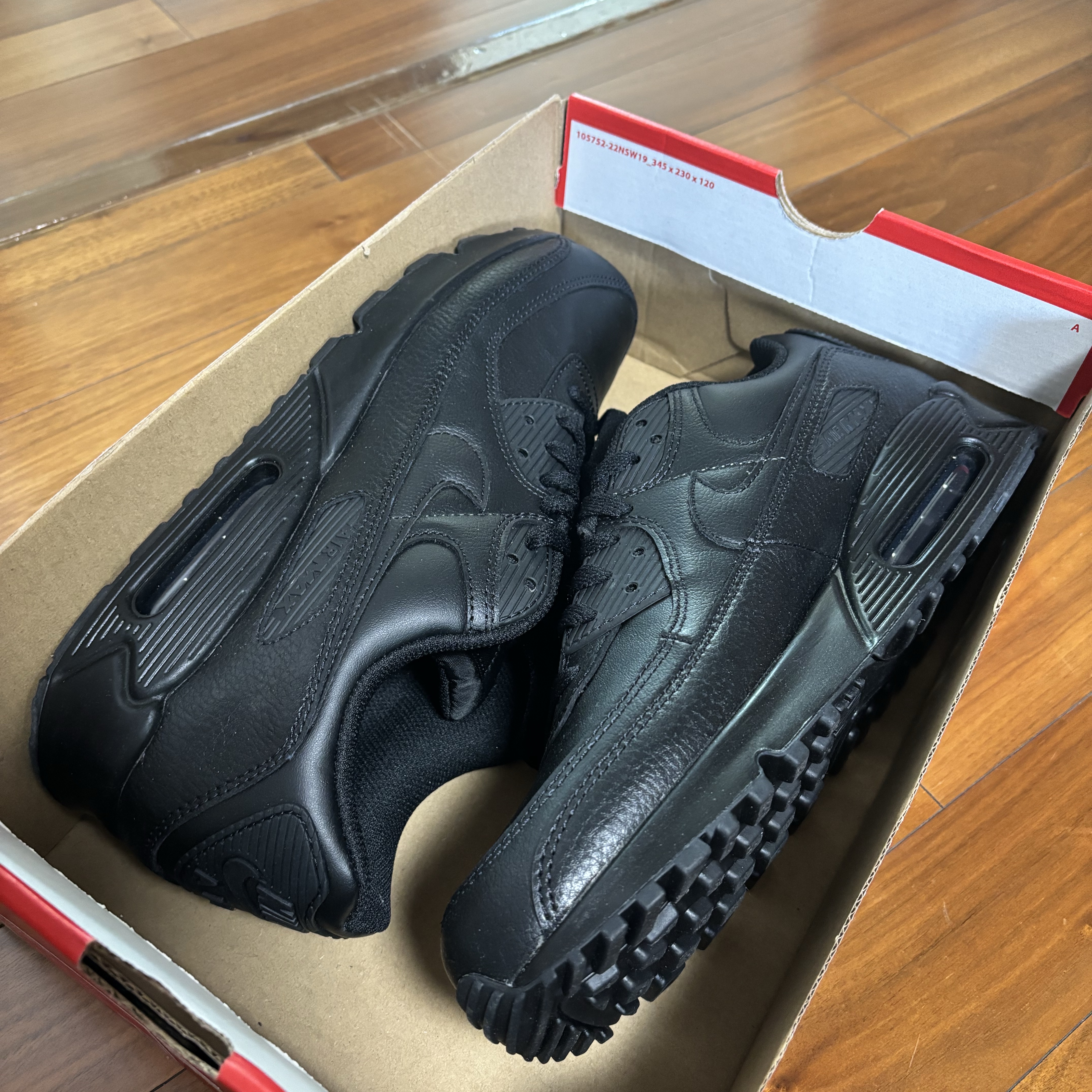 Nike Air Max 90 LTR Triple Black 착용 스타일