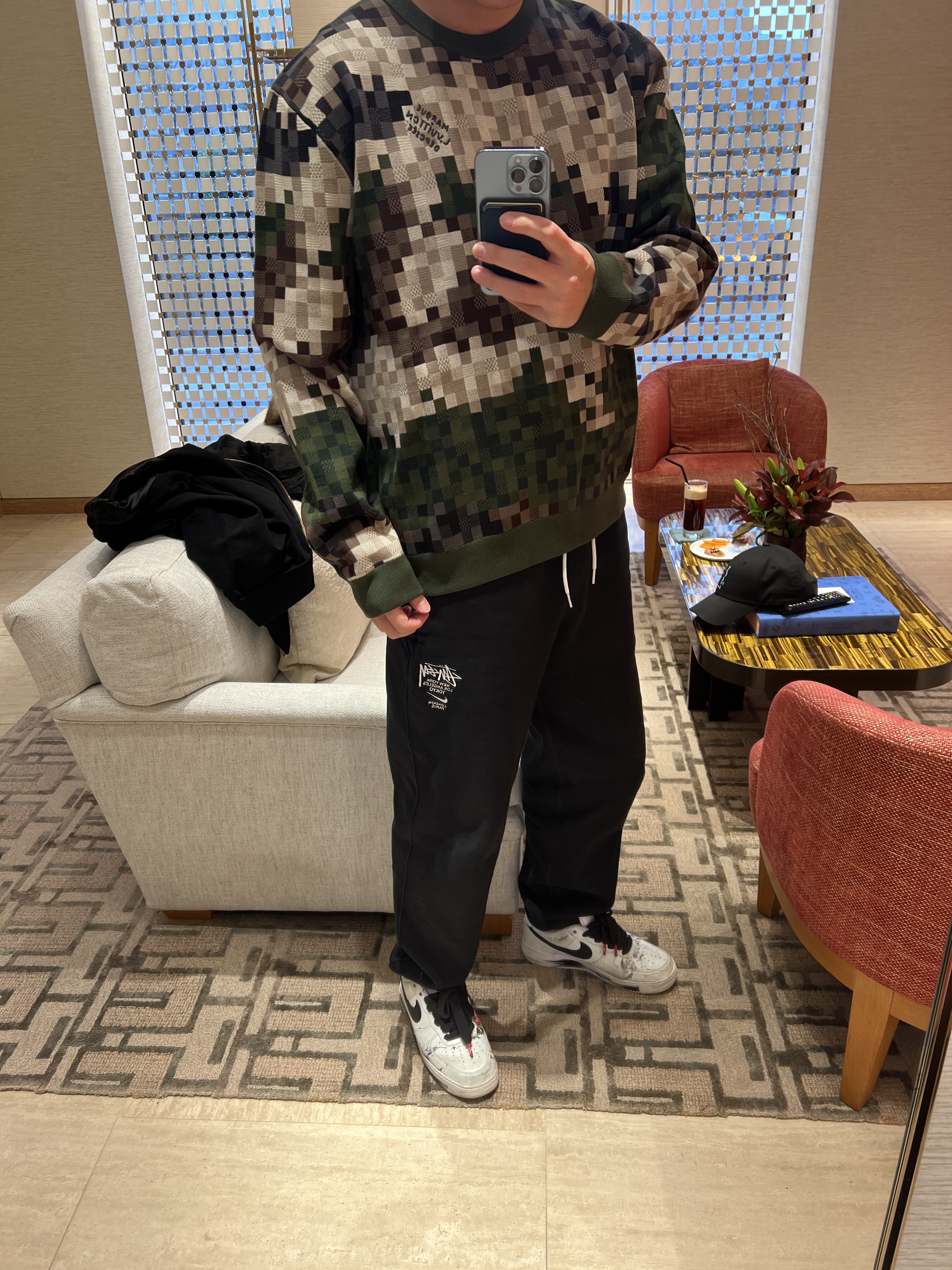 Louis Vuitton Damier Cotton Jacquard Pullover Multicolor, Nike x Stussy NRG ZR Fleece Pants Black - US/EU 착용 스타일