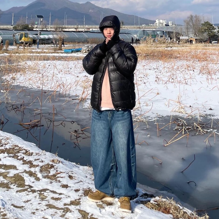 Montbell Superior Down Parka Black 착용 스타일