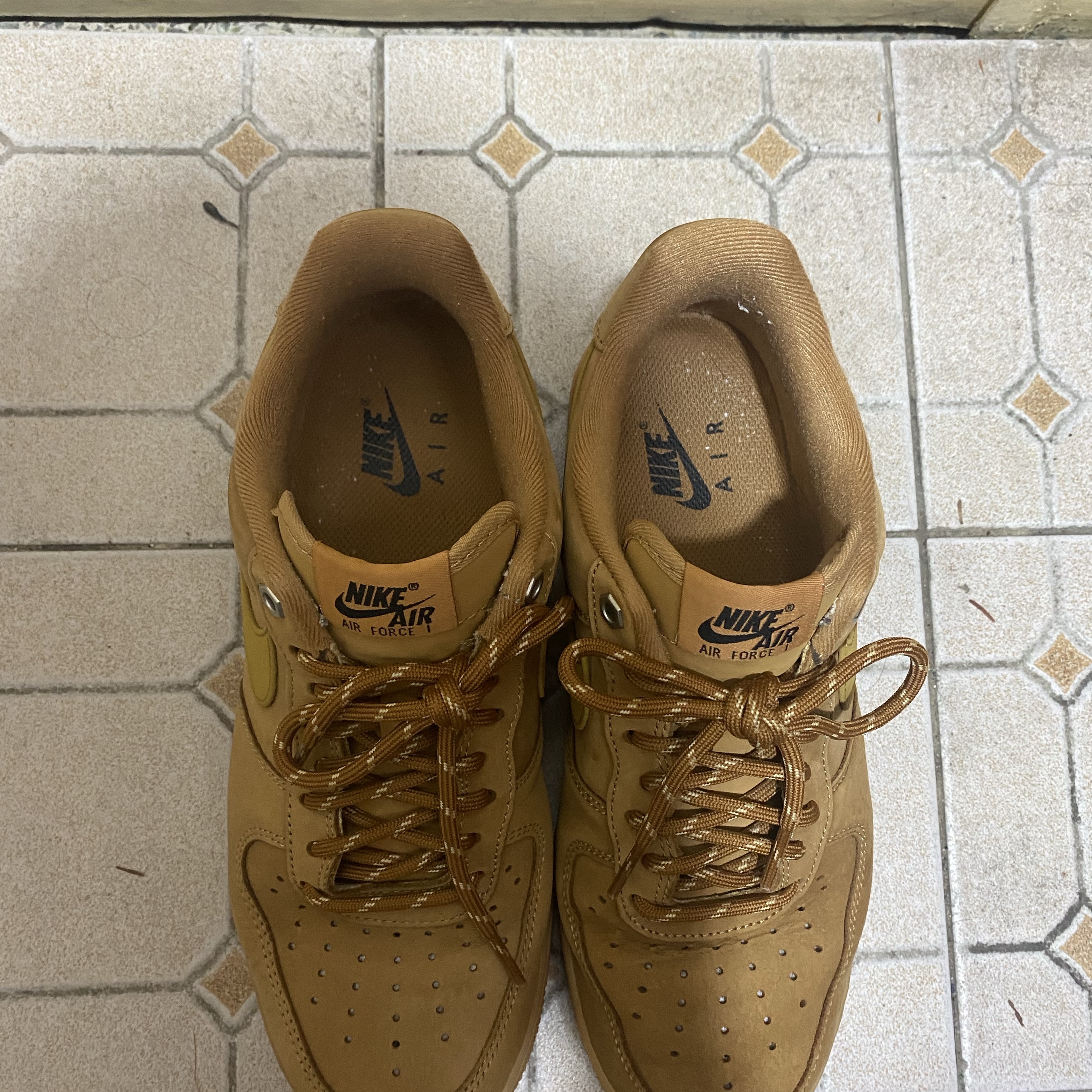 Nike Air Force 1 '07 WB Flax 착용 스타일