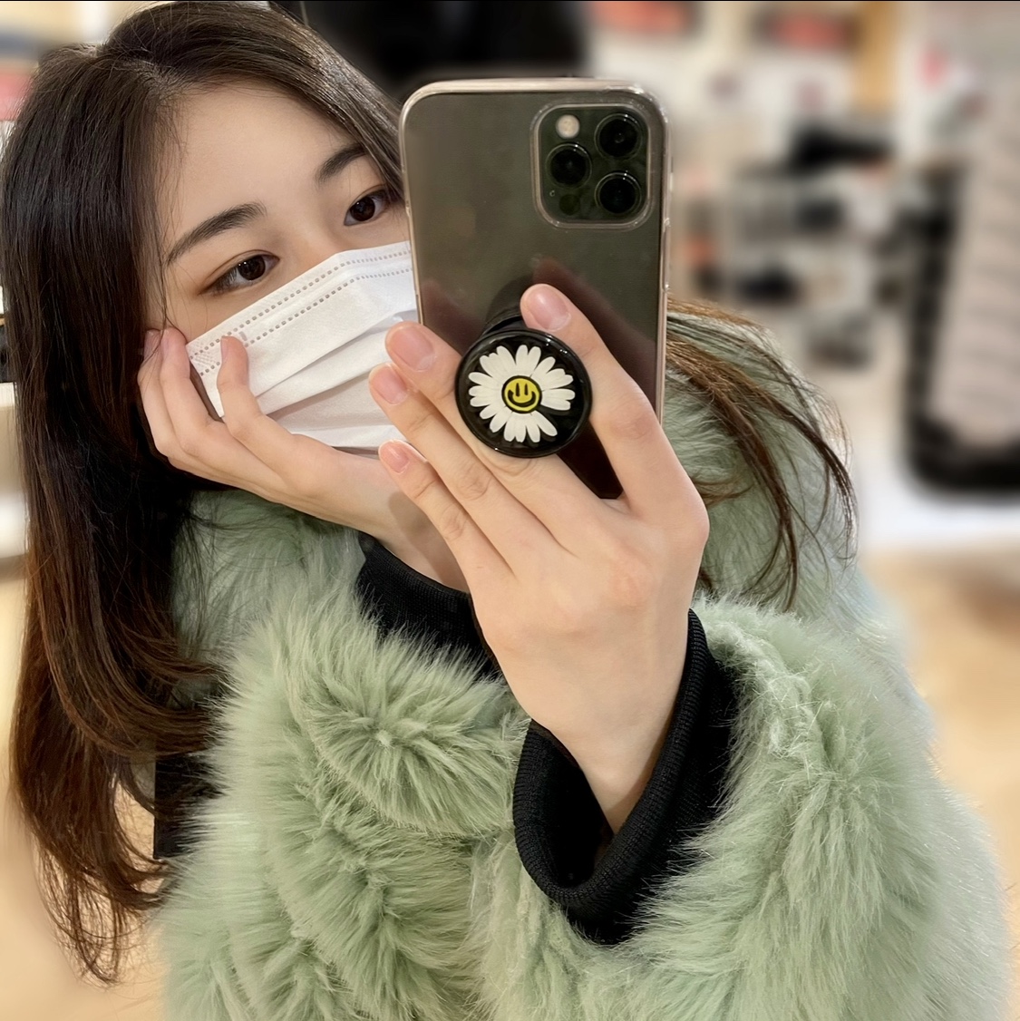 Peaceminusone Phone Pop Up Grip #2 Black, (W) Nike x Ambush Reversible Faux-Fur Coat Jade Horizon 착용 스타일