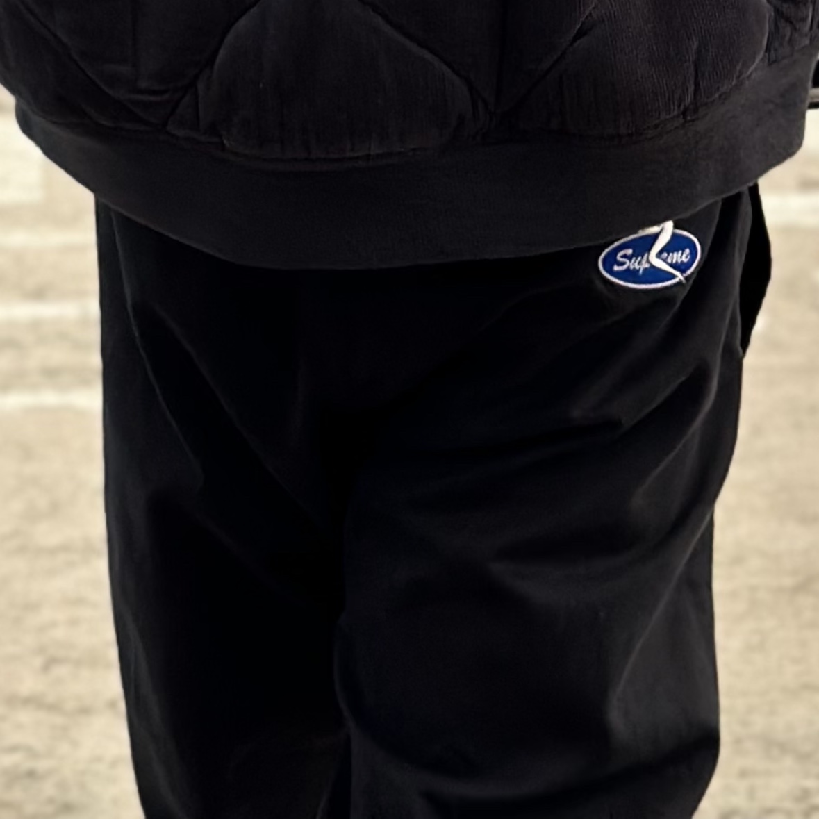 Supreme Chino Pants Black 착용 스타일