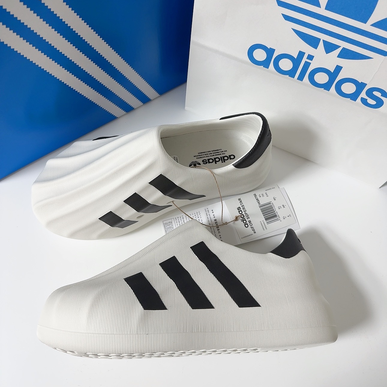 Adidas Adifom Superstar Core White 착용 스타일 - 3