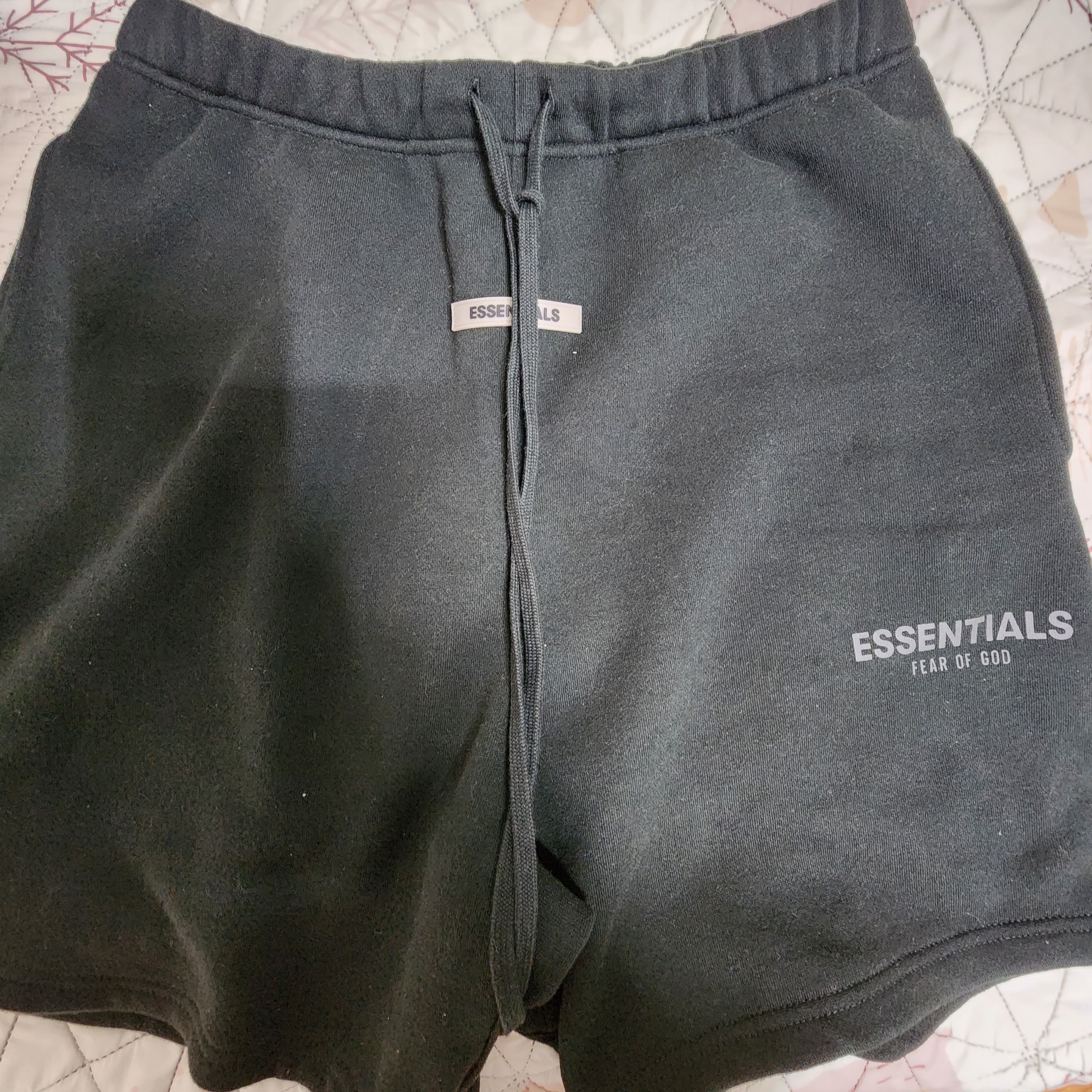Essentials The Core Collection Sweatshorts Black 착용 스타일