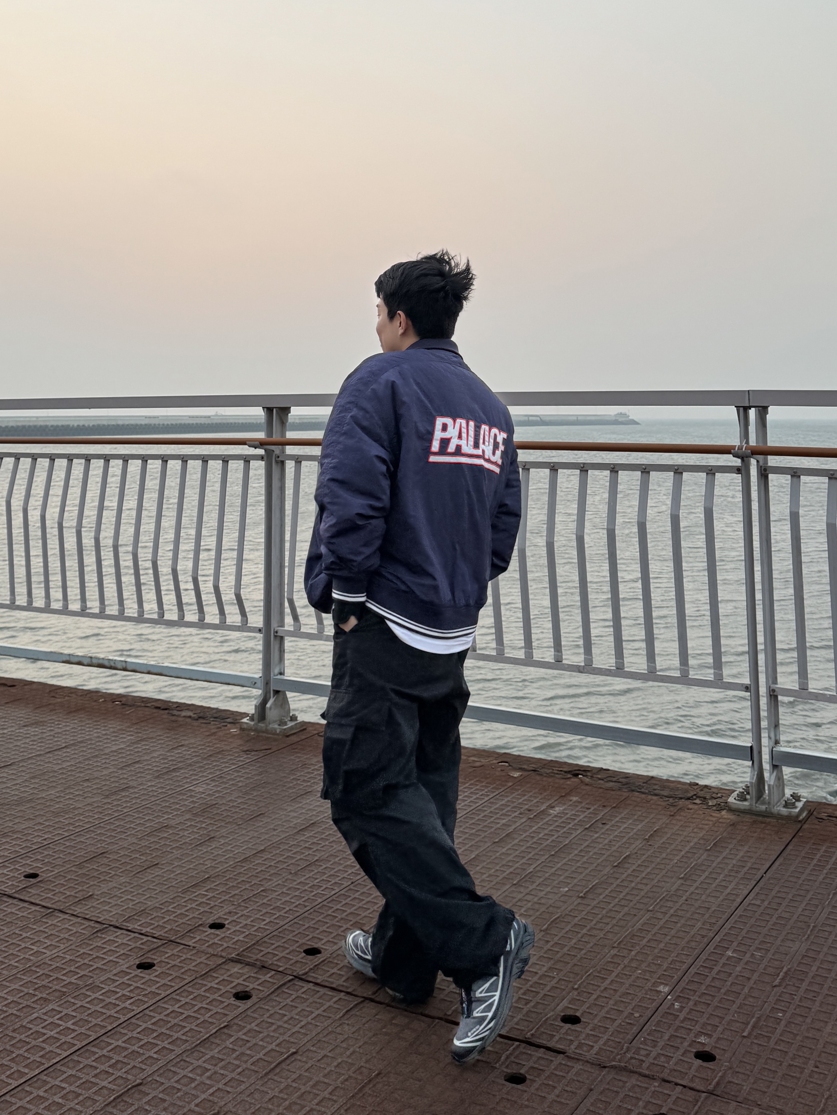 Palace Reversible Quilted Sports Bomber Navy - 23SS 착용 스타일 - 2