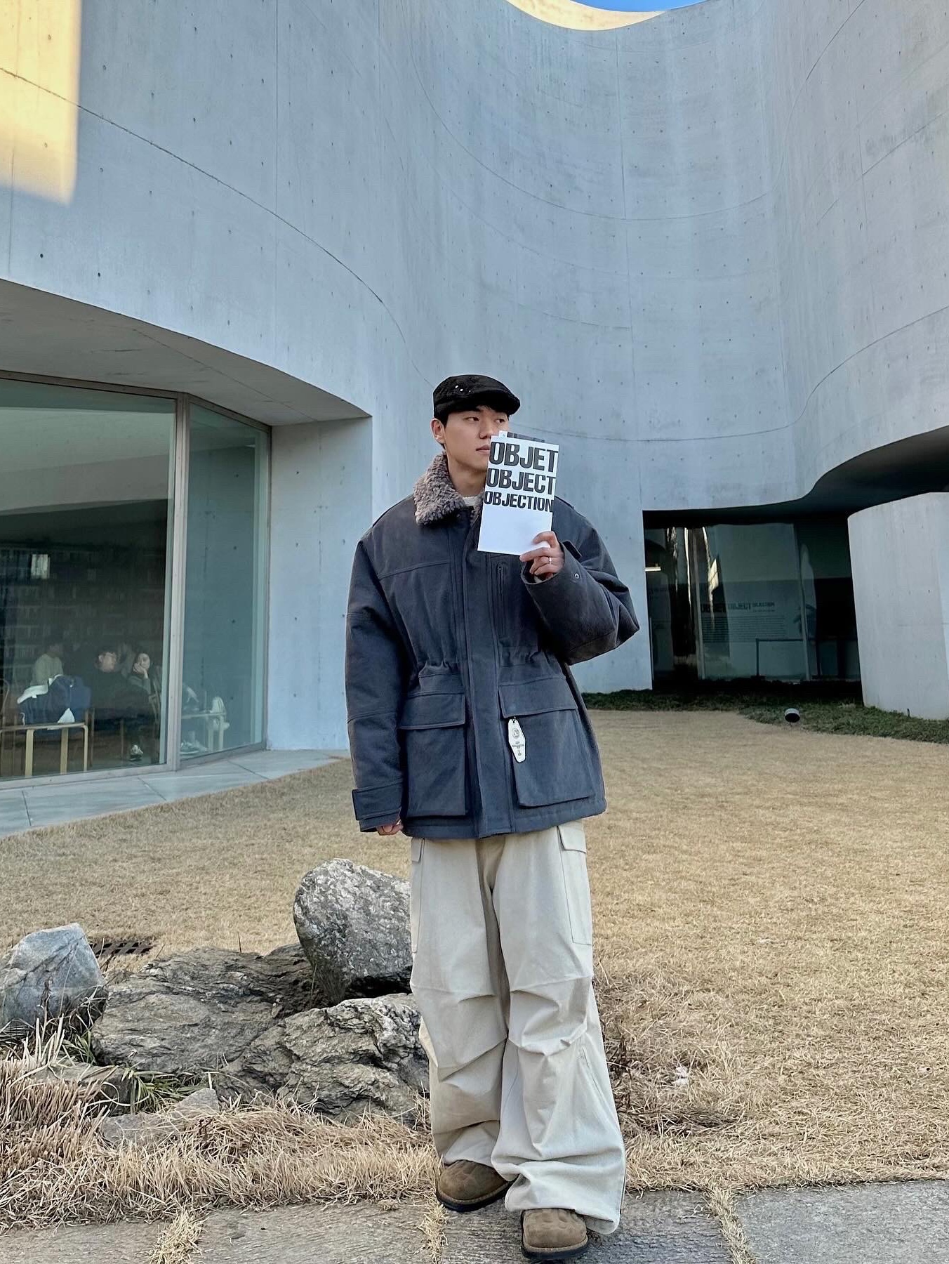 Nonnod Side Zip Cargo Pants Beige, Kinchi x Yiyae Bone Mule Camel 착용 스타일 - 2
