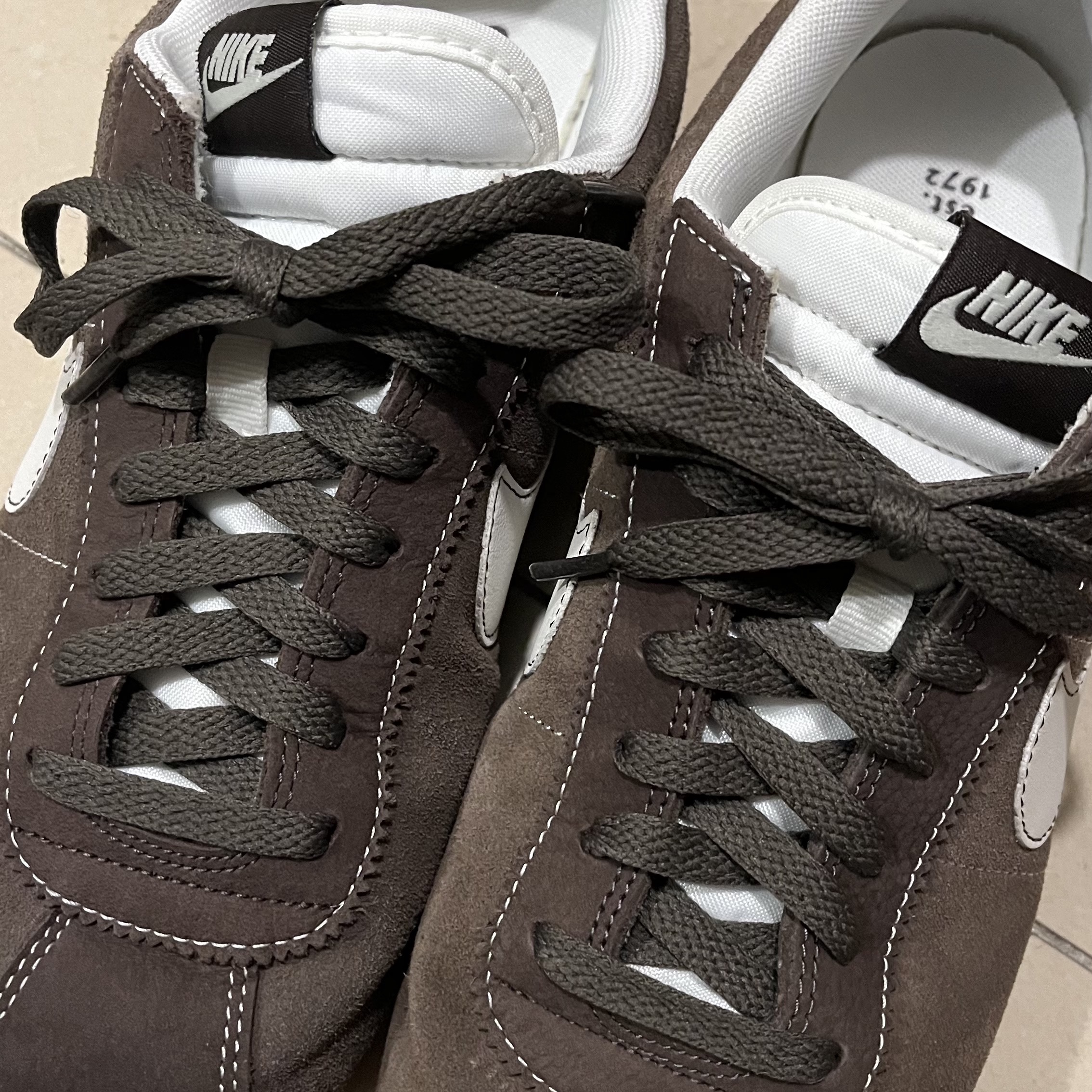 Nike Cortez SE Hangul Day Baroque Brown Sail 착용 스타일
