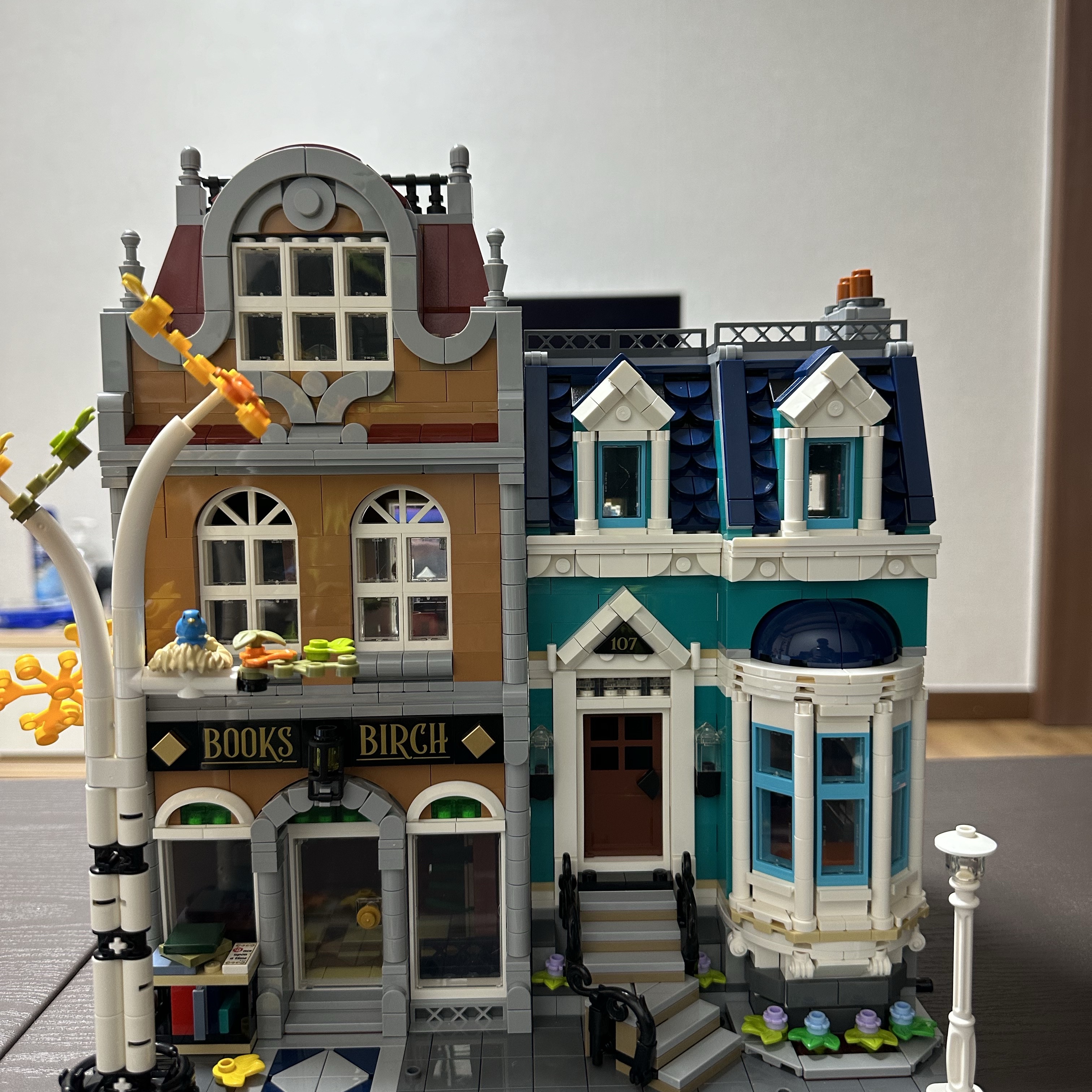 Lego Bookshop 착용 스타일 - 1