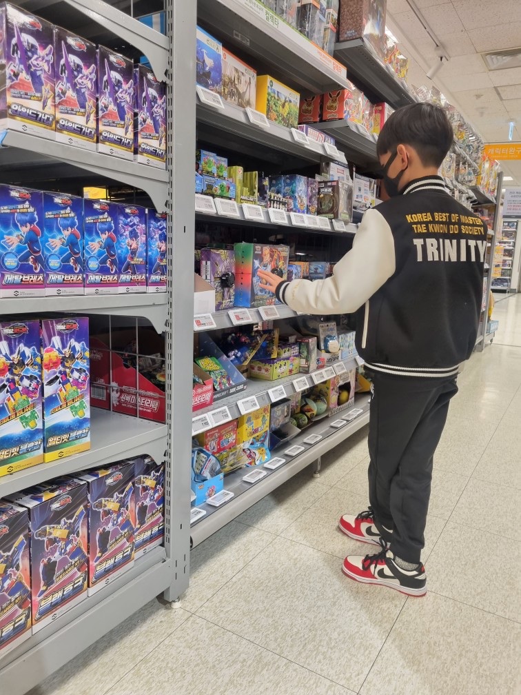 (PS) Nike x NBA Dunk Low Black and Chile Red 착용 스타일 - 1