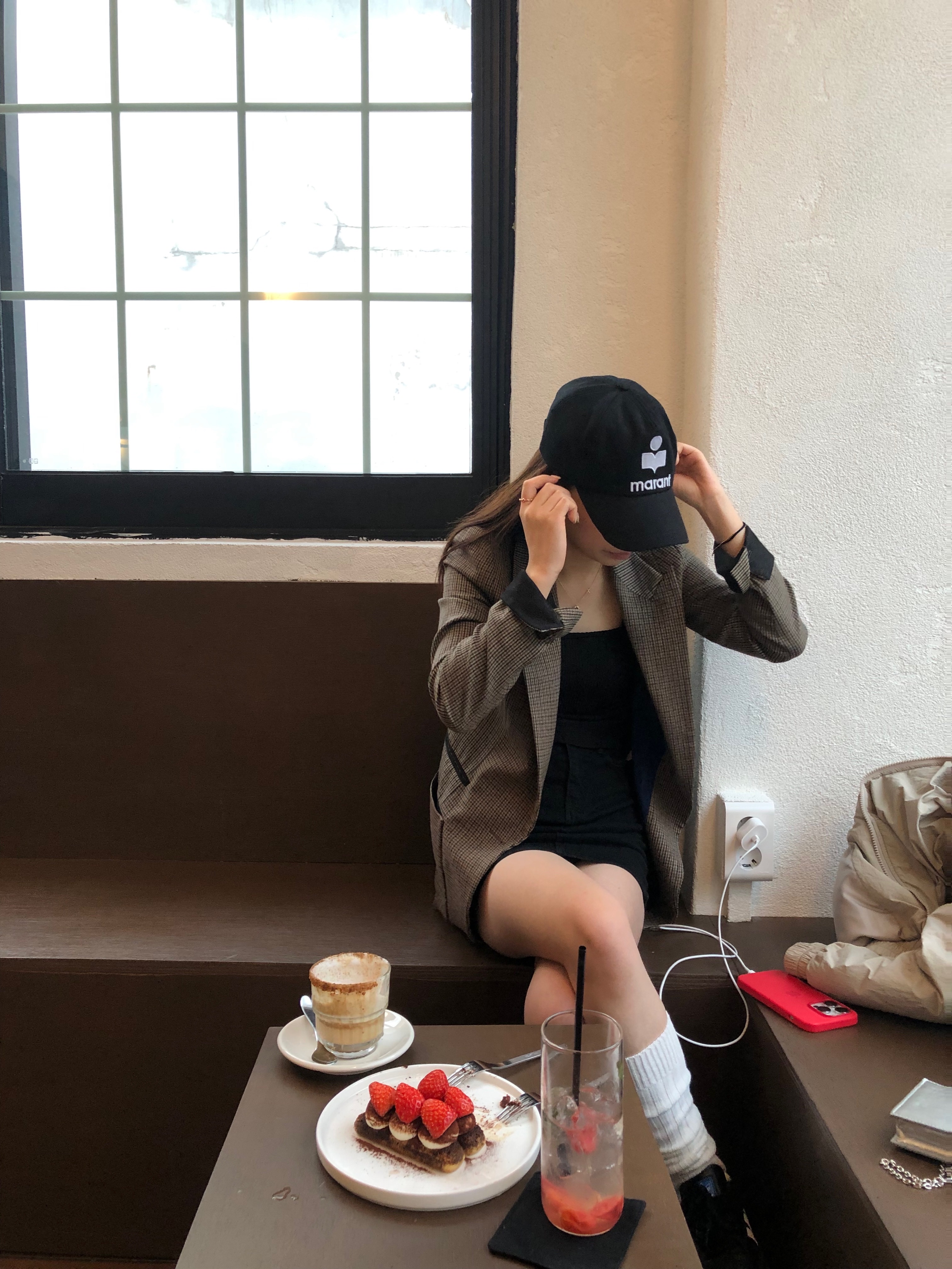 Isabel Marant Tyron Logo Cap Black Ecru - 23SS, Adidas Samba ADV Black 착용 스타일