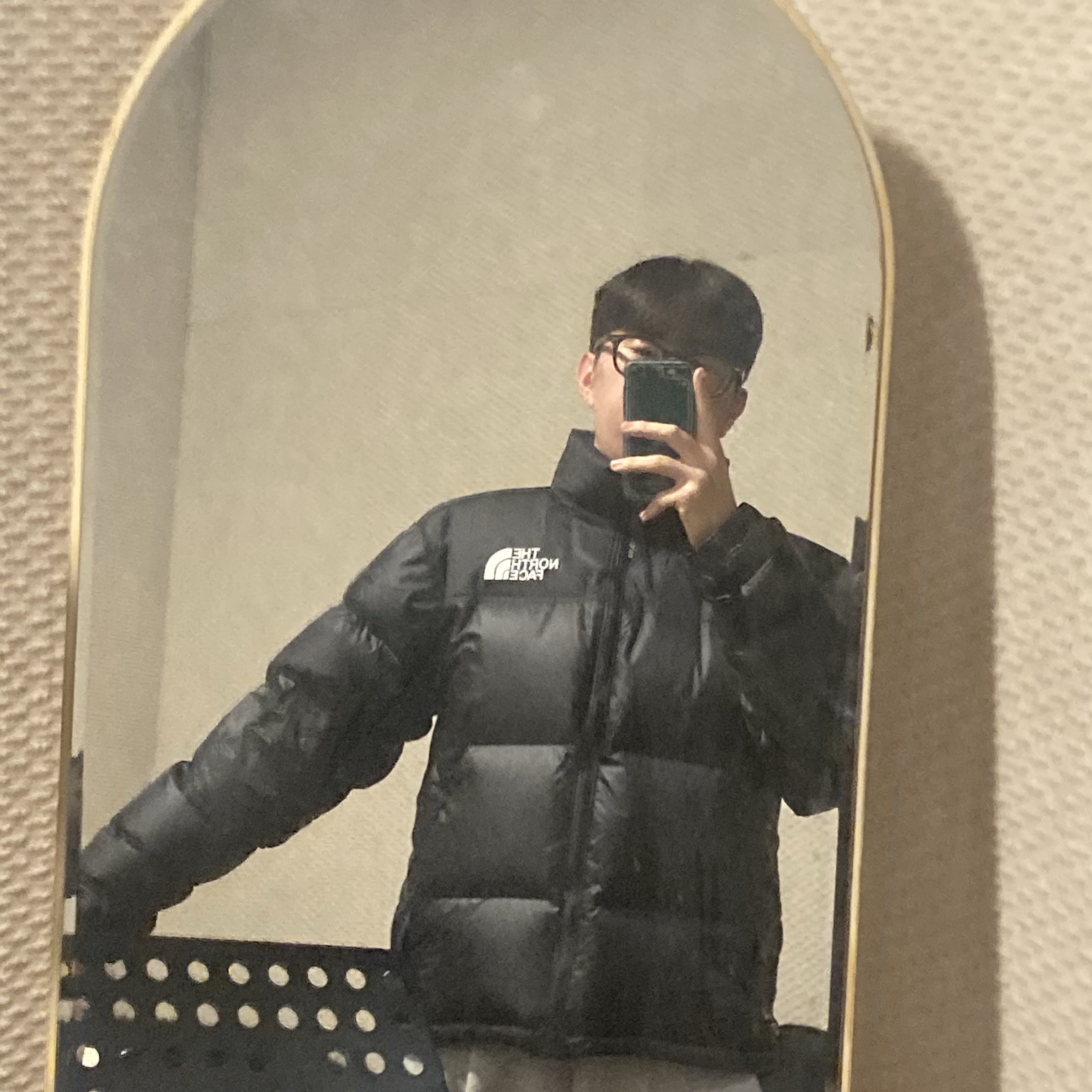 노스페이스 1996 에코 눕시 자켓 블랙 착용 스타일