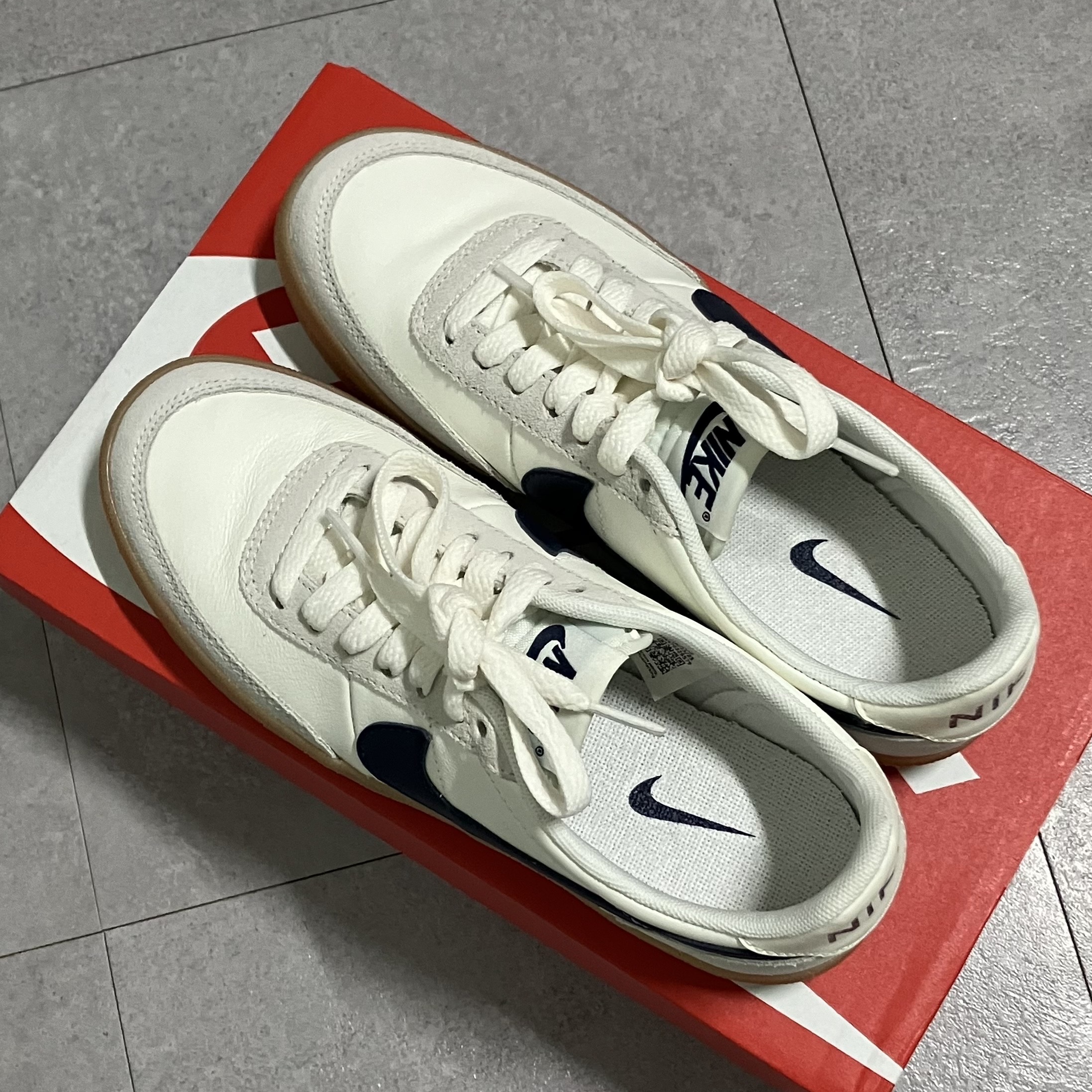 (W) Nike Killshot 2 Sail Midnight Navy 착용 스타일 - 2