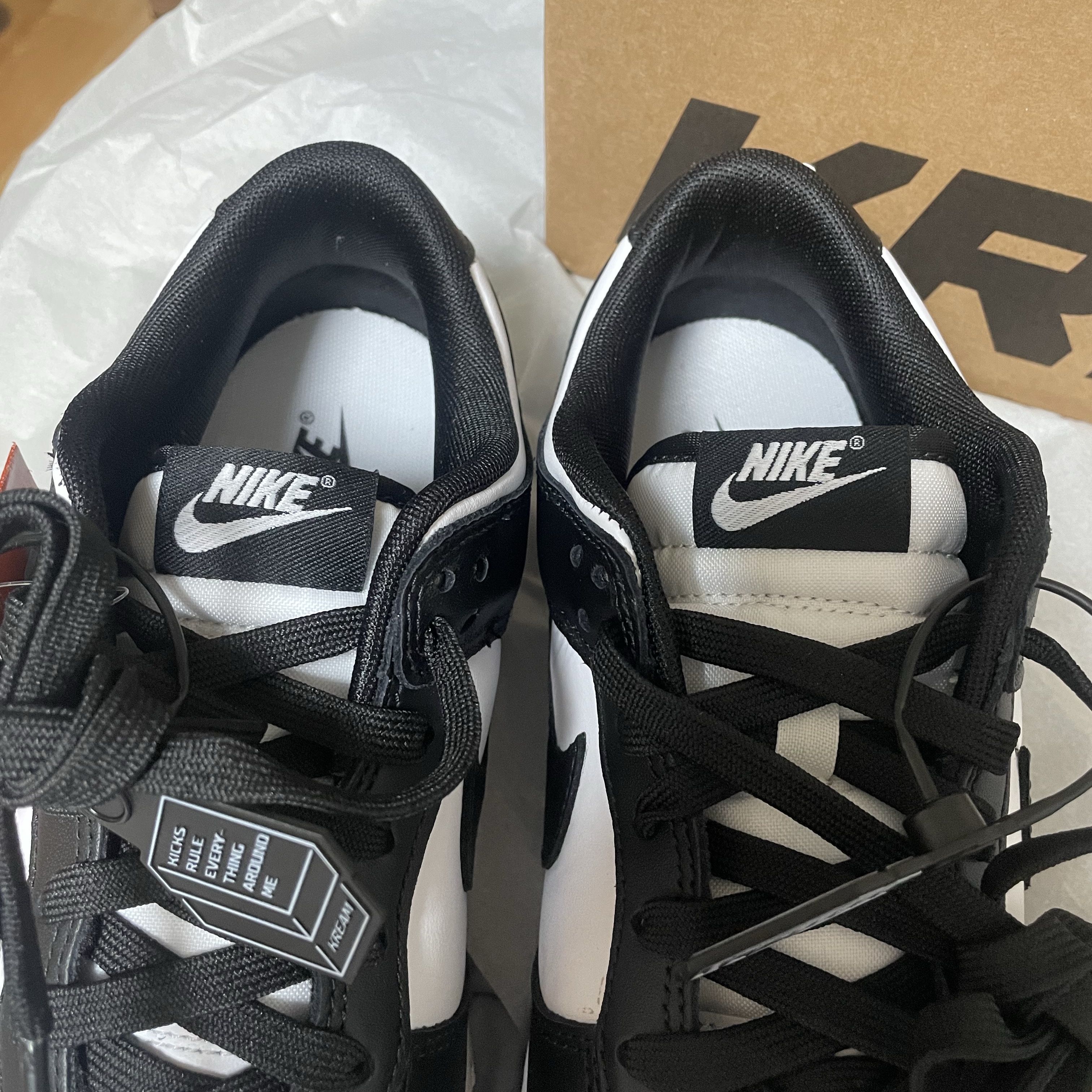 Nike Dunk Low Retro Black 착용 스타일 - 1