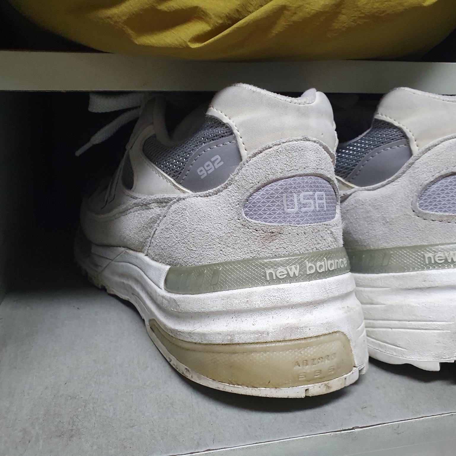 New Balance 992 Made in USA White Silver 착용 스타일