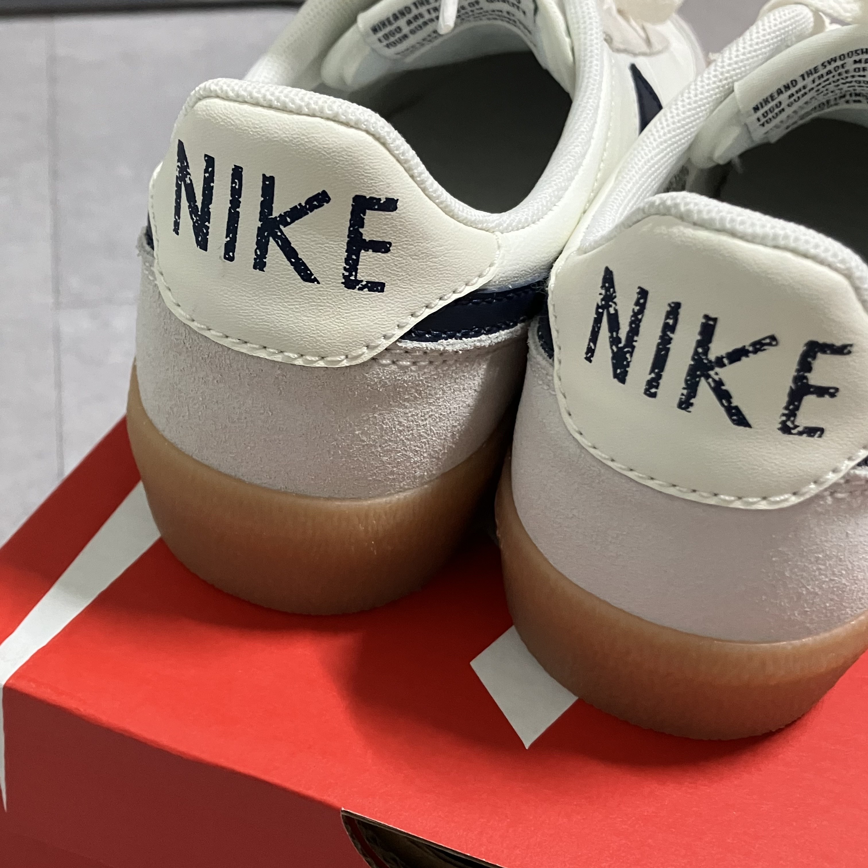 (W) Nike Killshot 2 Sail Midnight Navy 착용 스타일 - 3