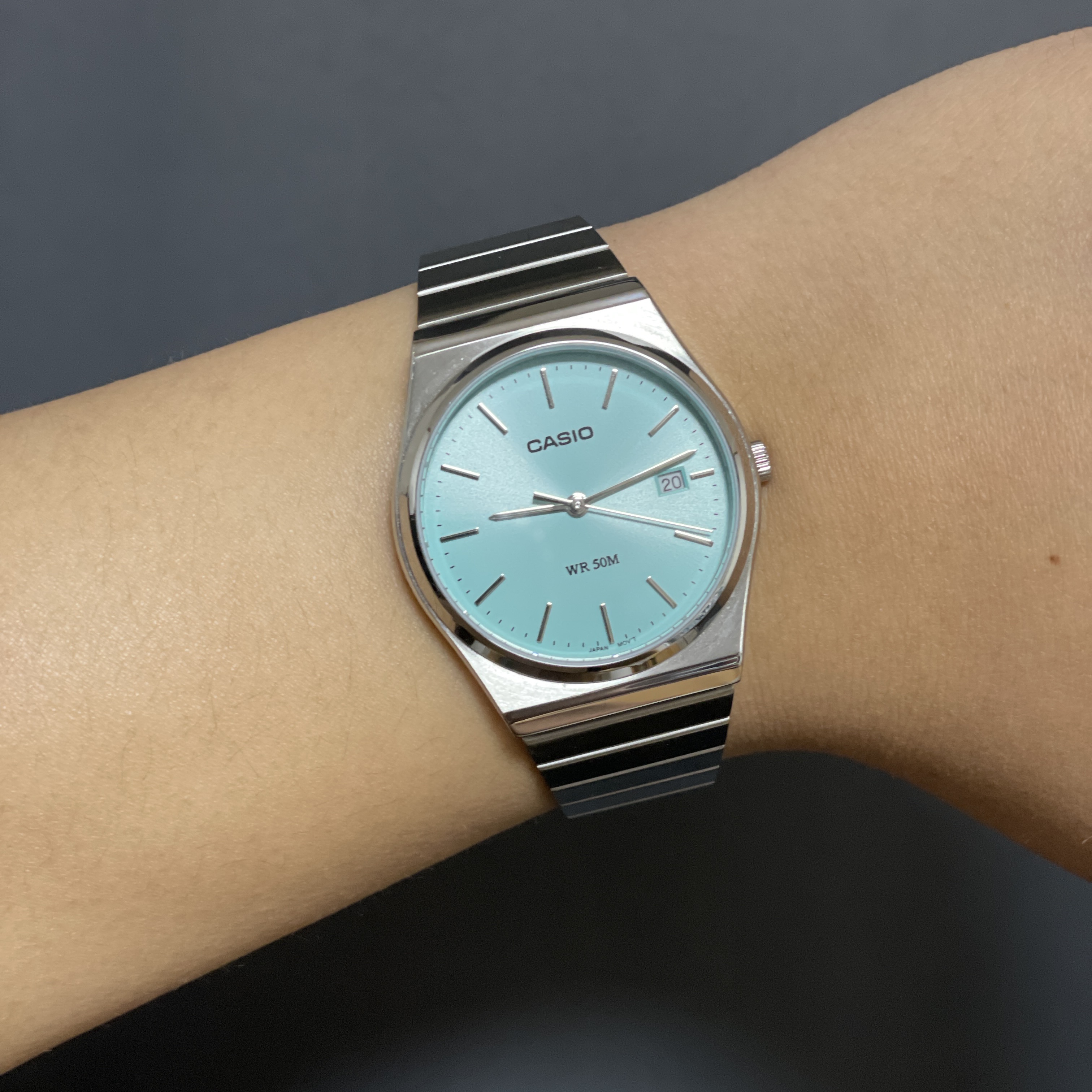 Casio MTP-B145D-2A1V 착용 스타일