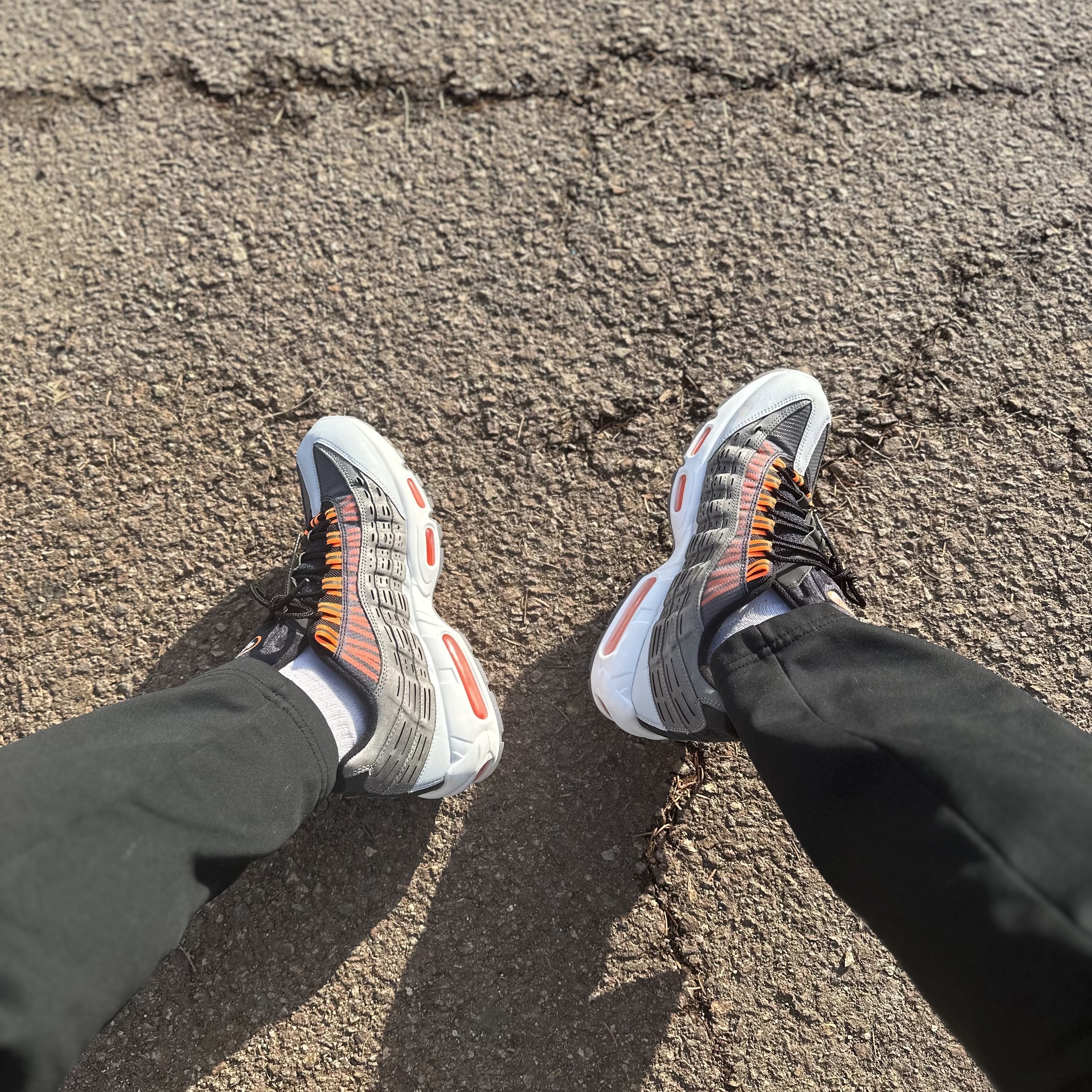 Nike x Kim Jones Air Max 95 Total Orange 착용 스타일 - 2