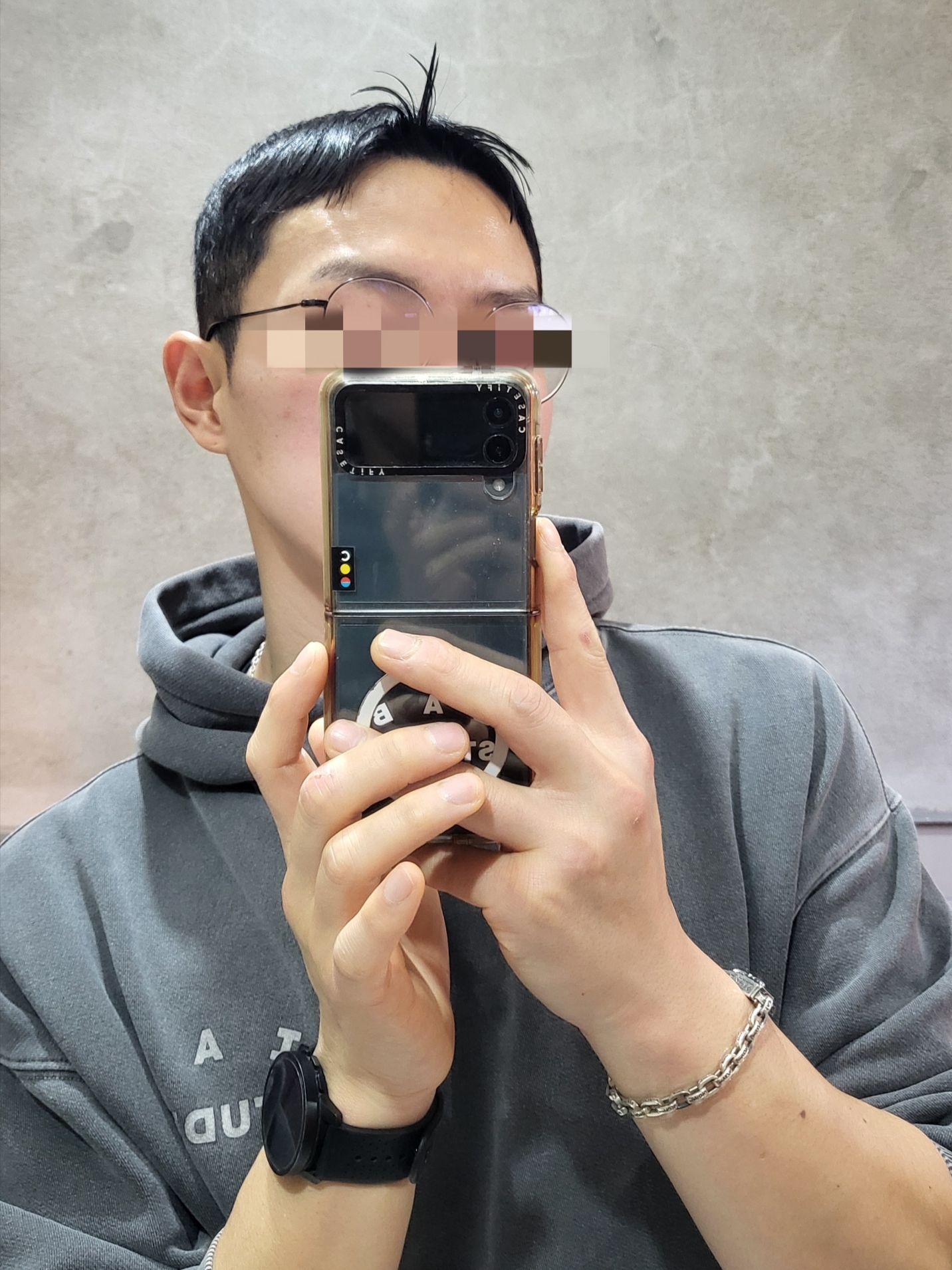 IAB Studio Pigment Hoodie Black 착용 스타일