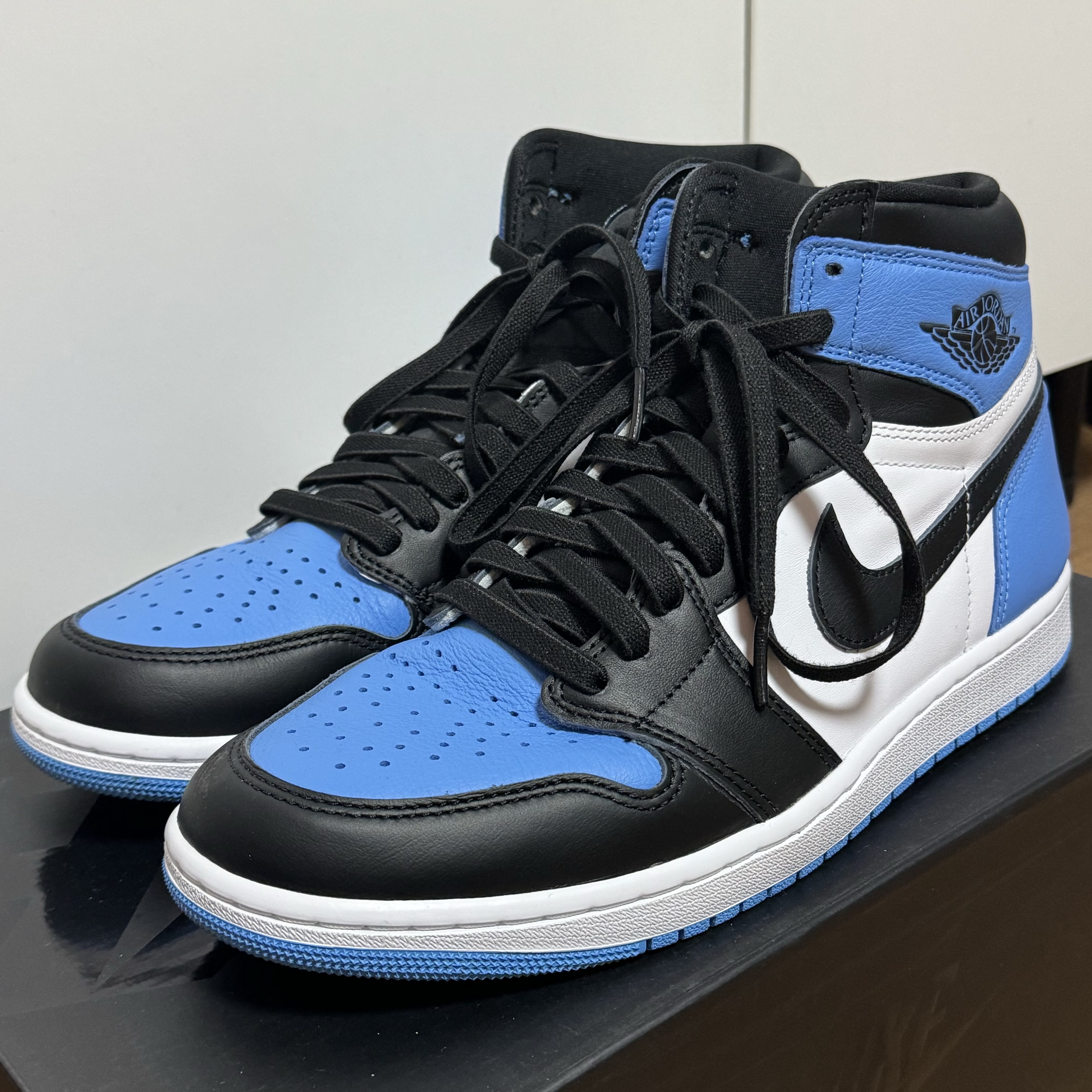 Jordan 1 Retro High OG University Blue 착용 스타일