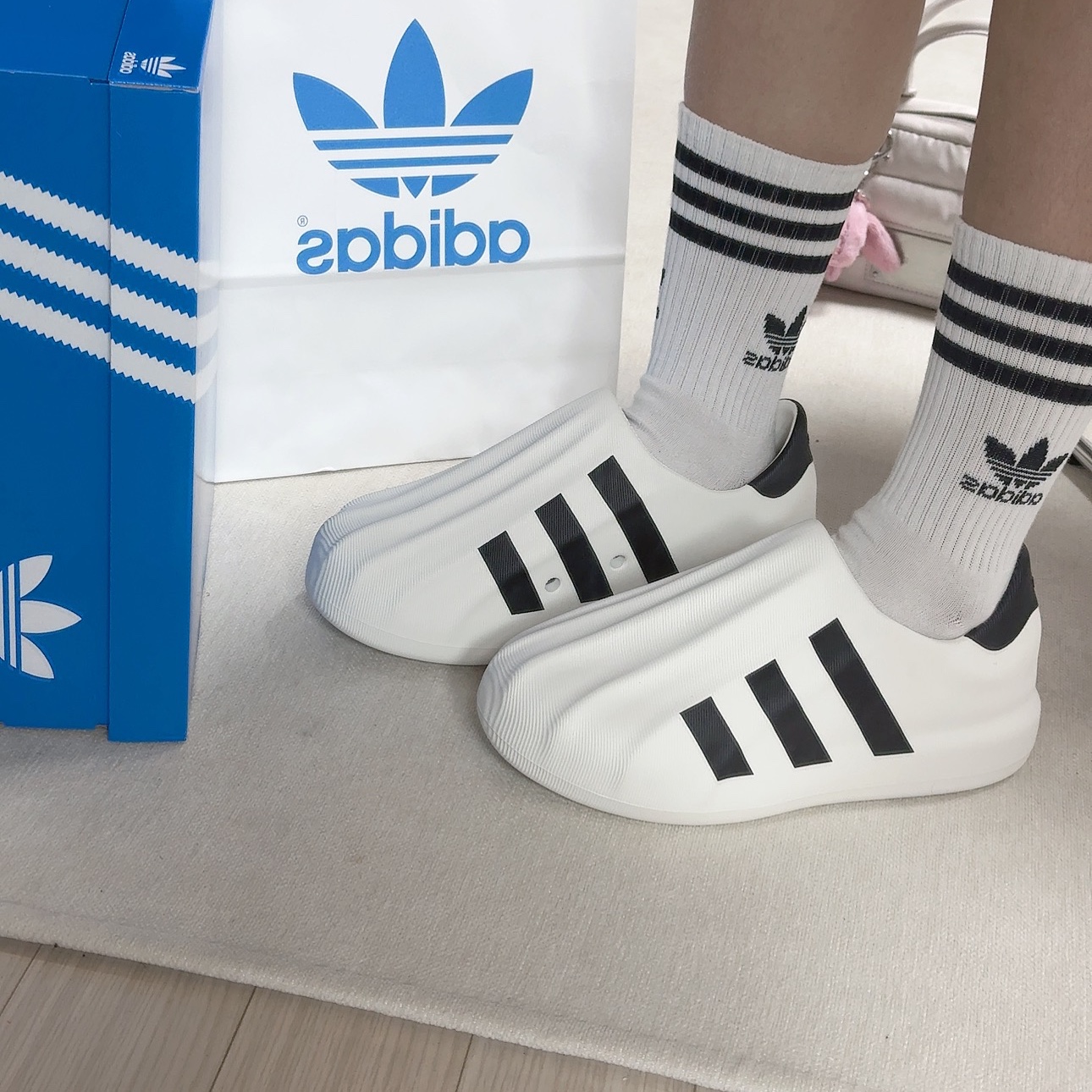 Adidas Adifom Superstar Core White 착용 스타일 - 4
