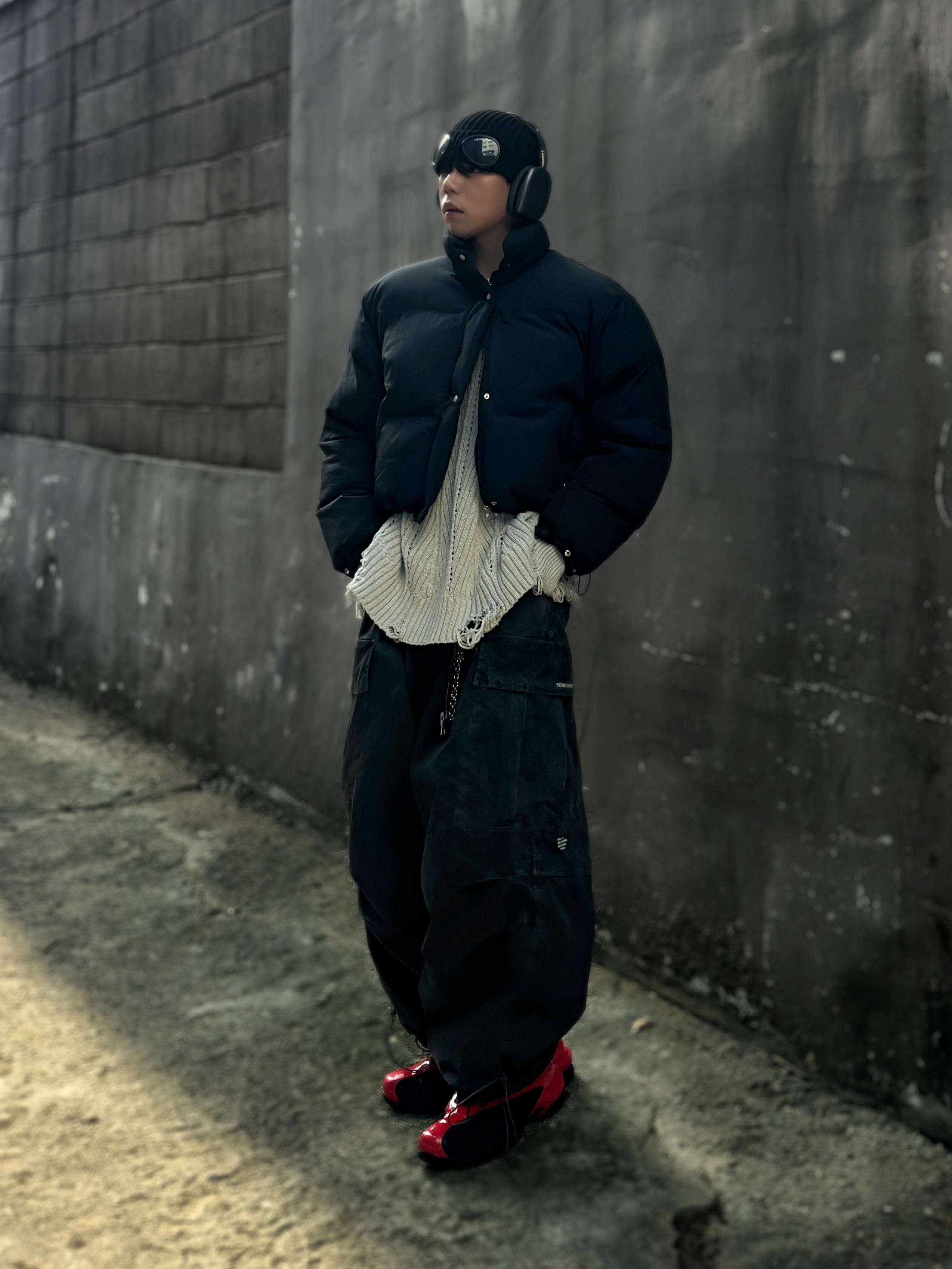 C.P. Company Cotton Goggle Beanie Black - 21SS, Apple AirPods Max Lightning Space Gray (Korean Ver.) 착용 스타일 - 3