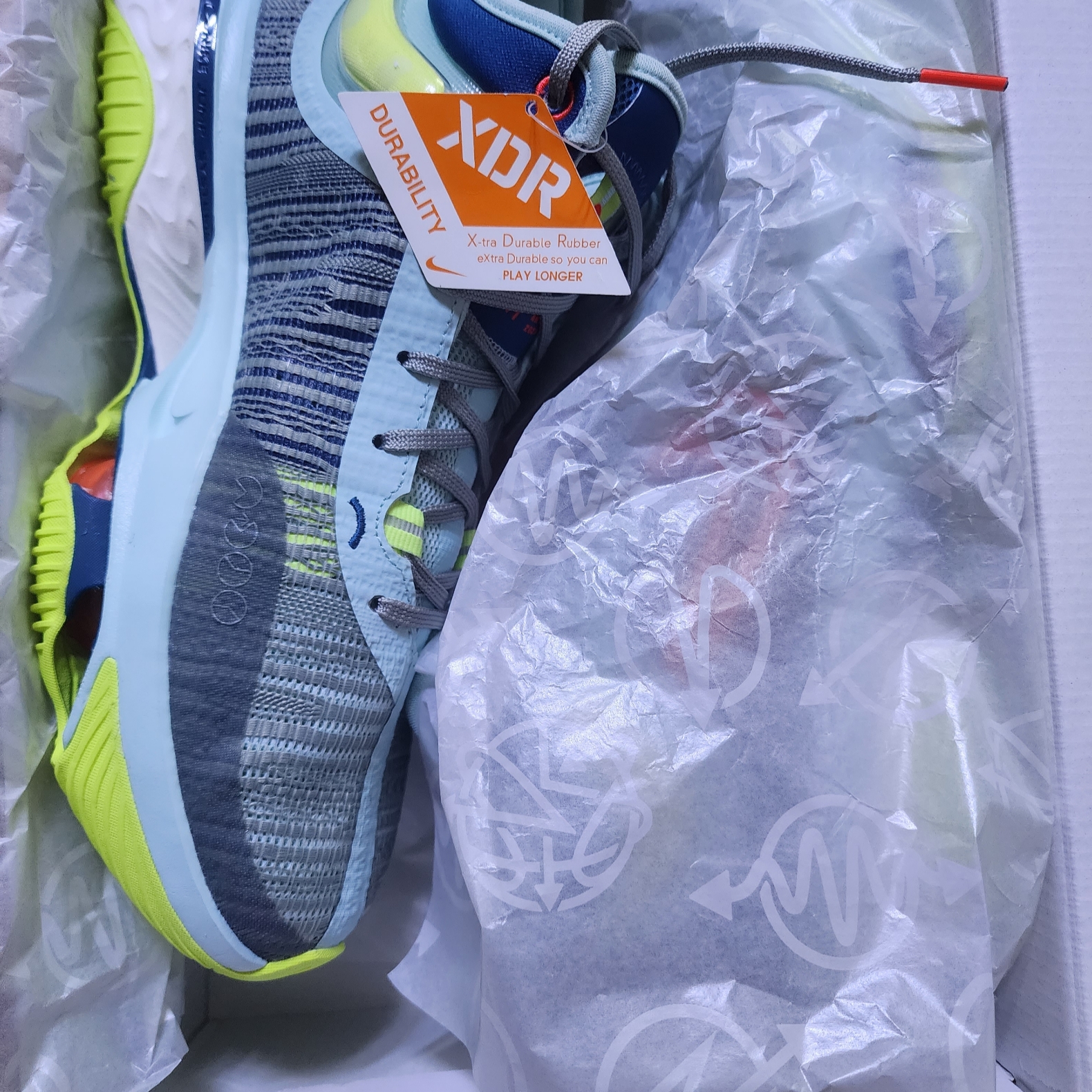Nike Air Zoom GT Jump 2 Mica Green Bright Crimson 착용 스타일 - 1