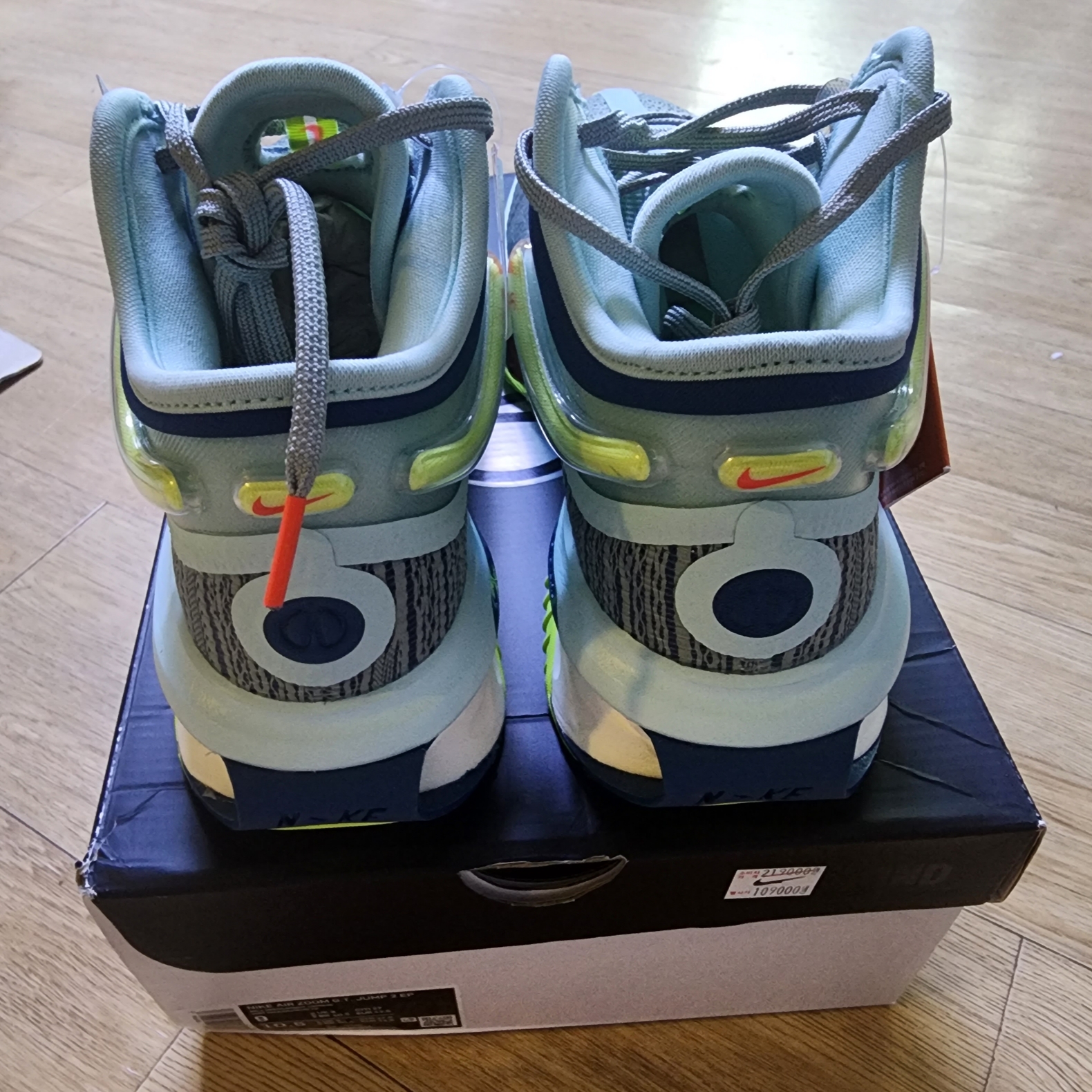 Nike Air Zoom GT Jump 2 Mica Green Bright Crimson 착용 스타일 - 4