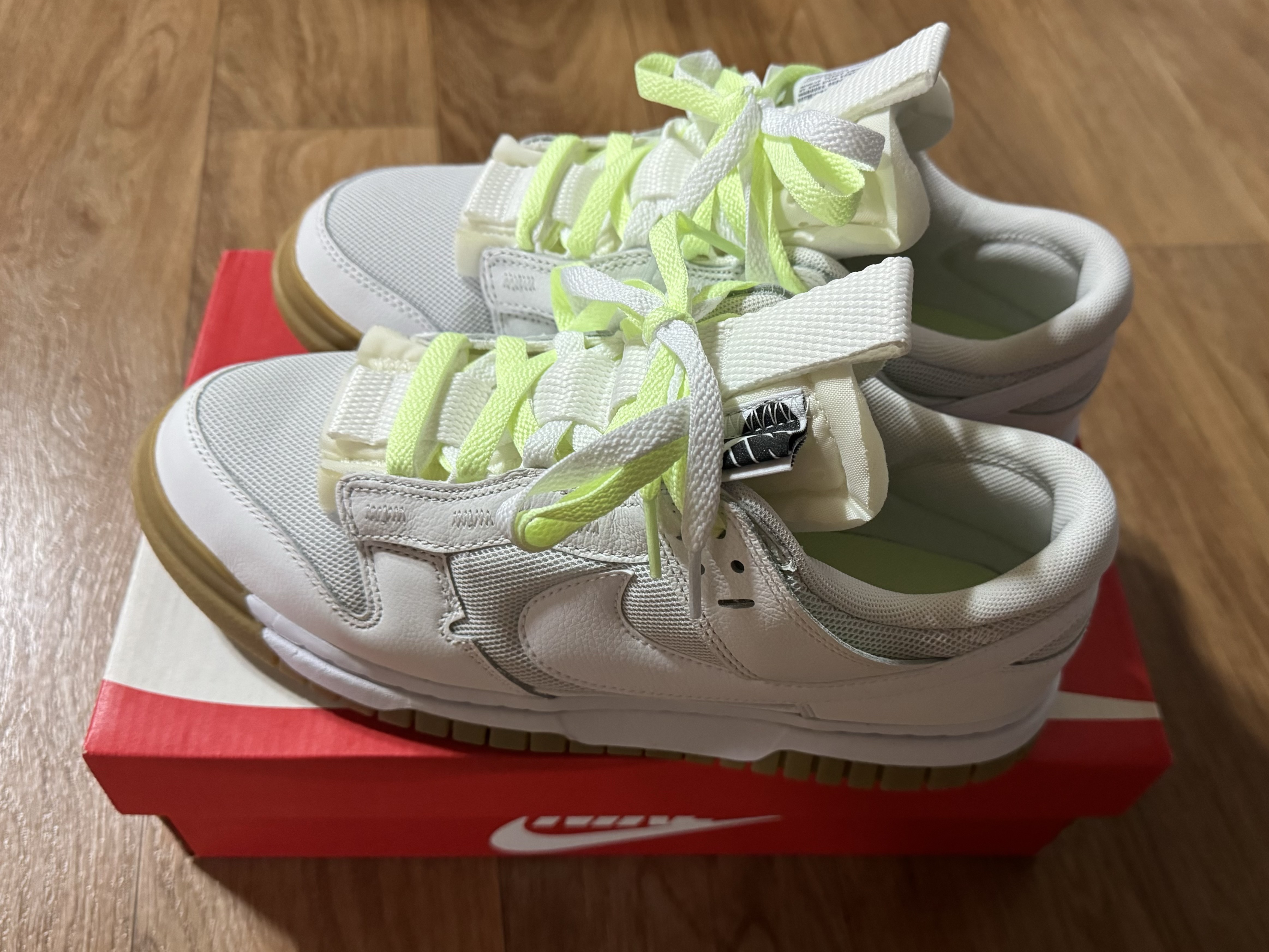 Nike Air Dunk Jumbo Photon Dust 착용 스타일