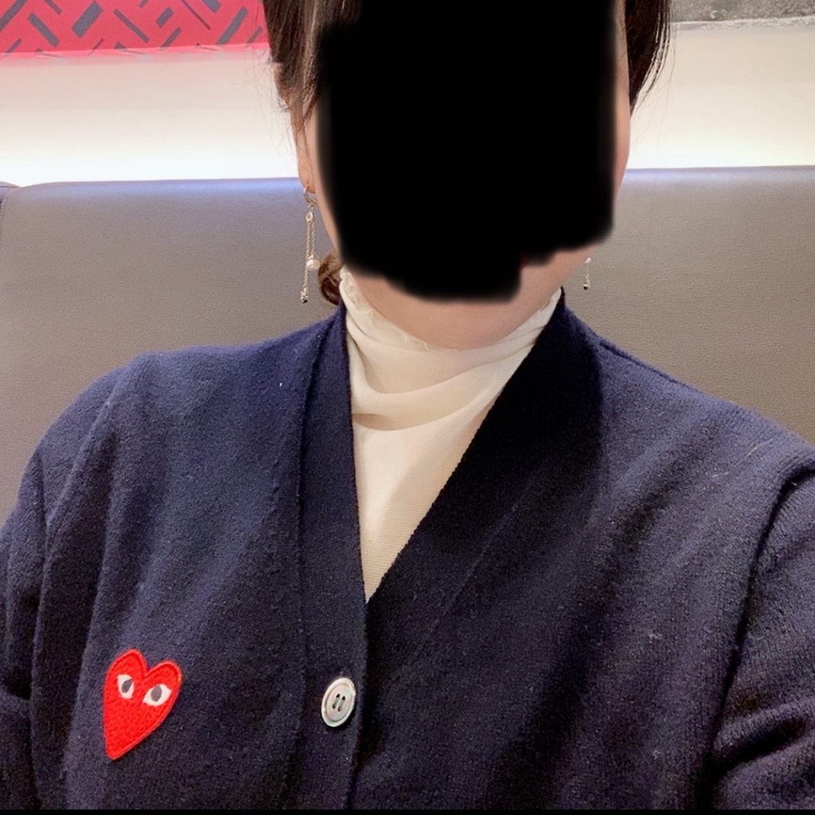 Play Comme des Garcons Red Heart Knit Cardigan Navy 착용 스타일