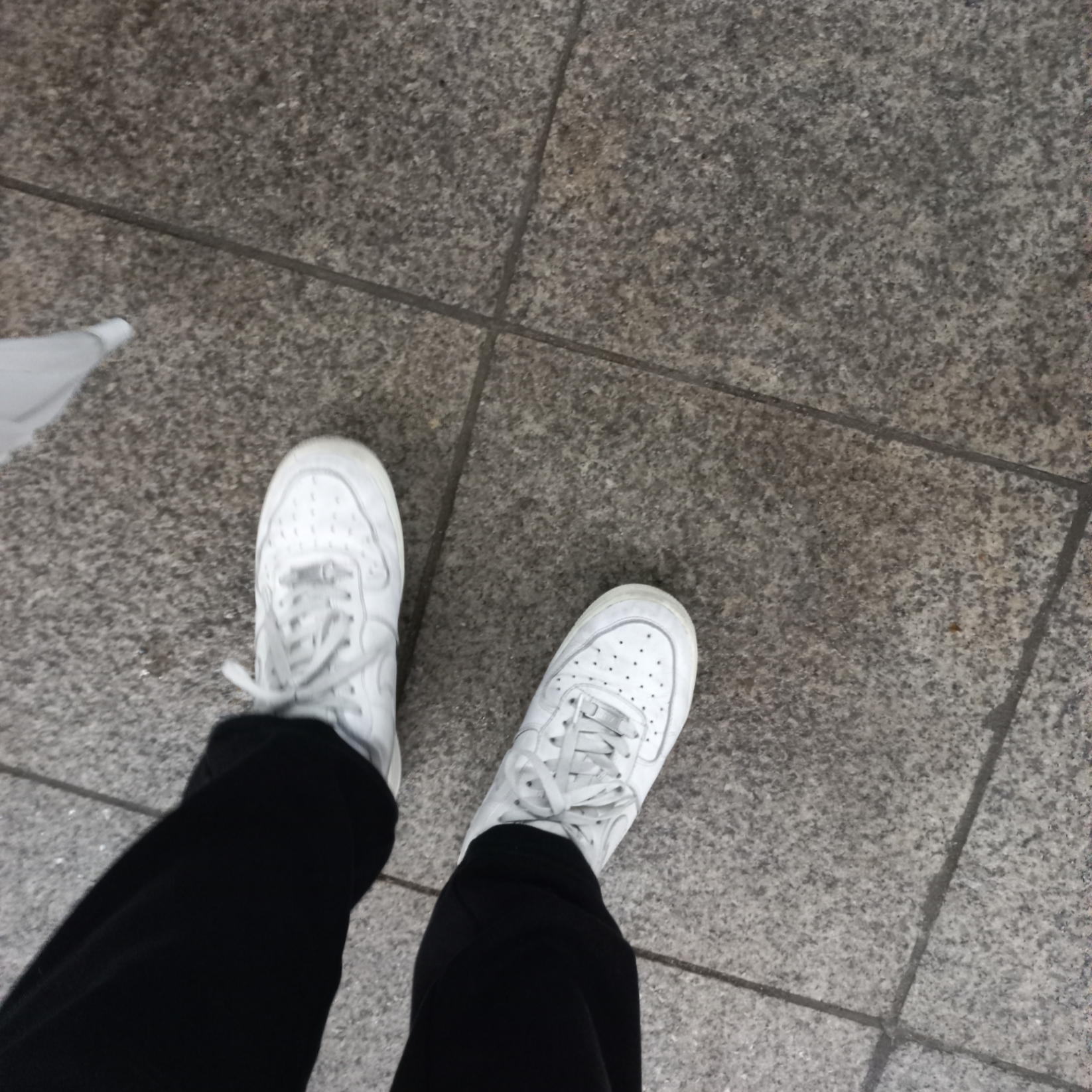 Nike Air Force 1 '07 Low White 착용 스타일 - 2